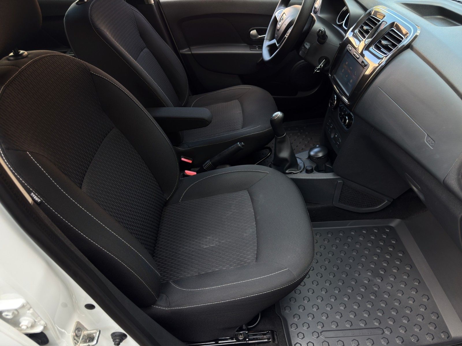 Fahrzeugabbildung Dacia Logan MCV II Kombi *1. Hand*Bluetooth*