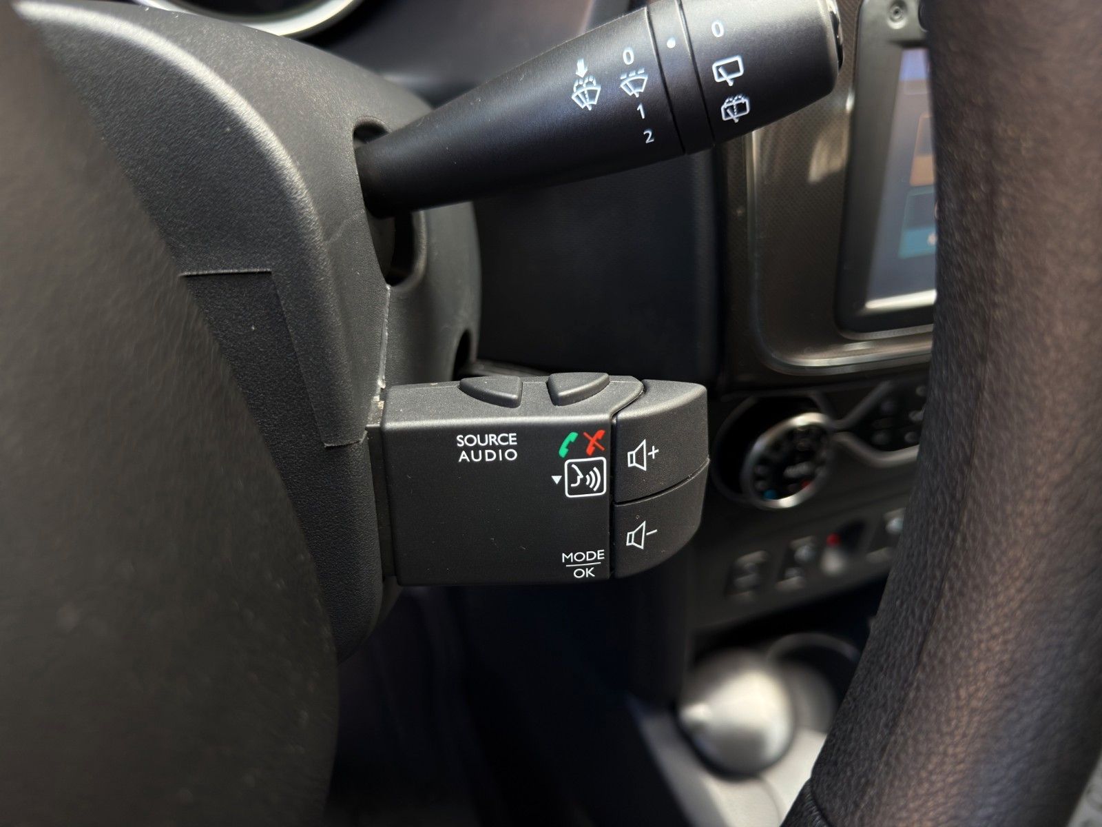 Fahrzeugabbildung Dacia Logan MCV II Kombi *1. Hand*Bluetooth*