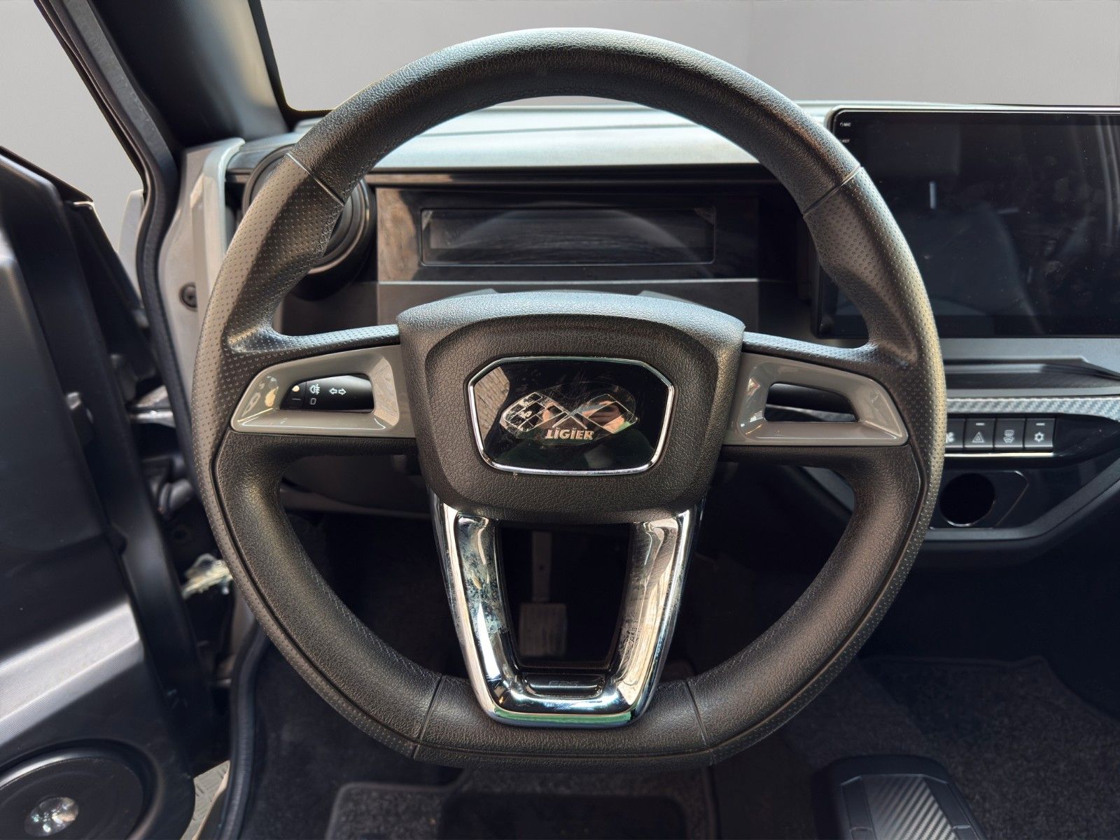 Fahrzeugabbildung Ligier MyLi E R.EBEL X 12 Kw *Klima*CarPlay*