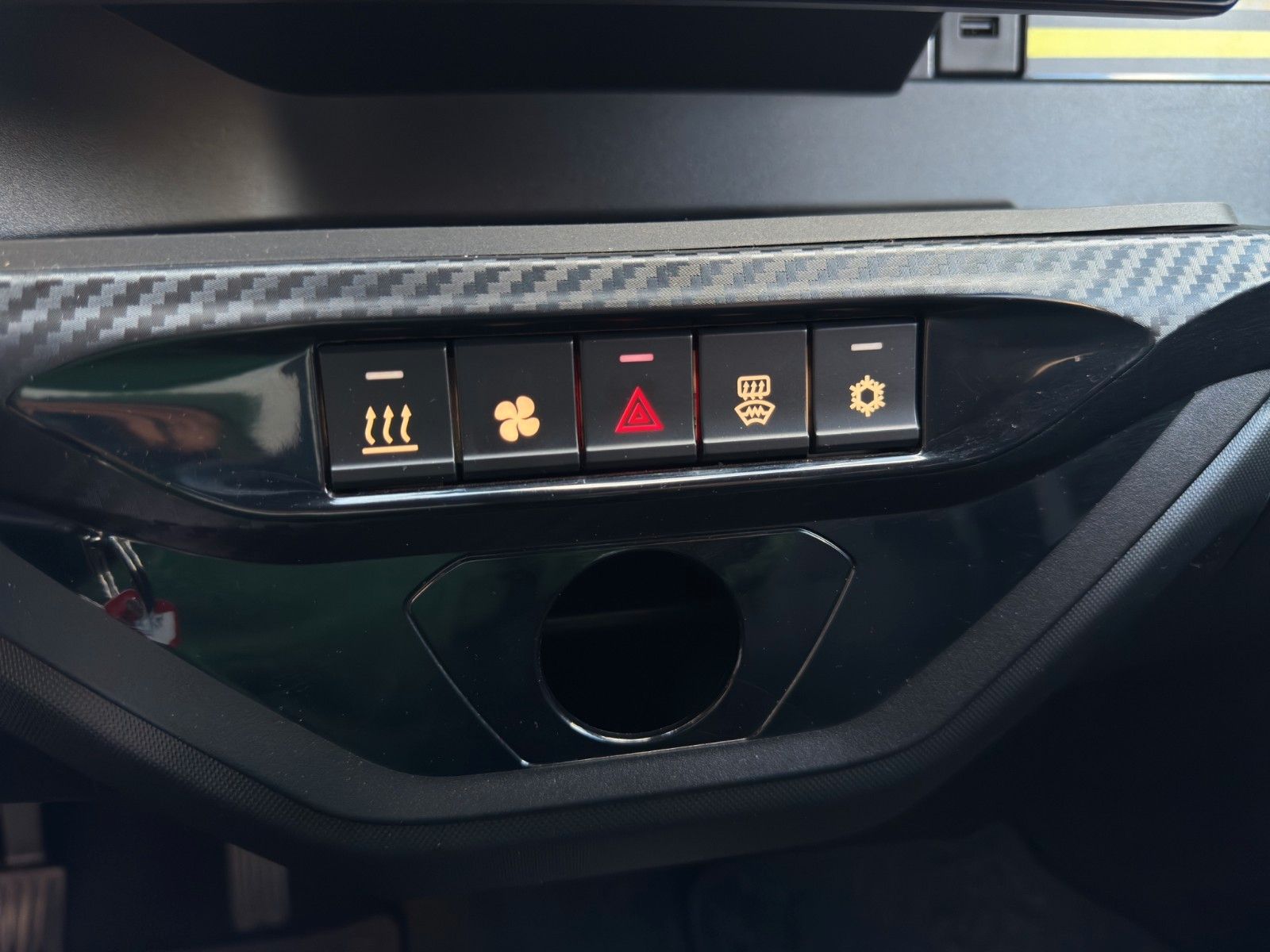 Fahrzeugabbildung Ligier MyLi E R.EBEL X 12 Kw *Klima*CarPlay*