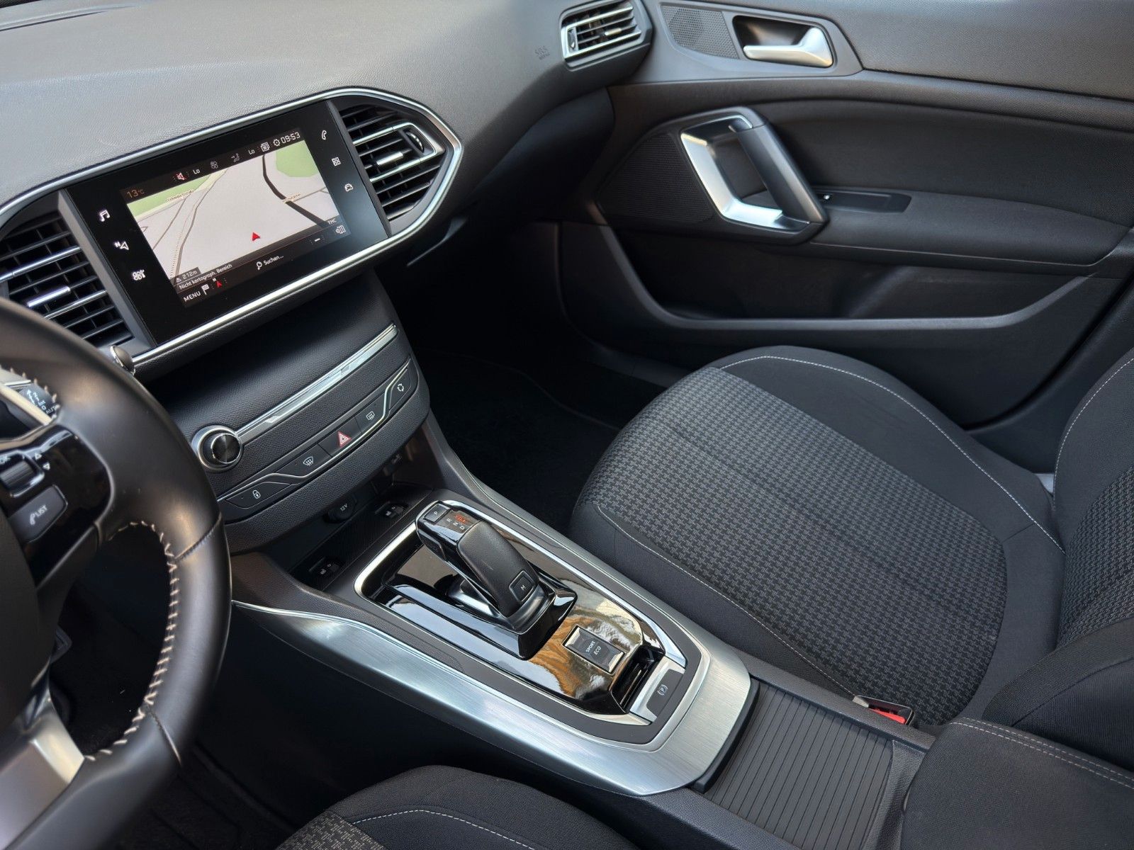 Fahrzeugabbildung Peugeot 308 SW Active Business *.1.Hand*CarPlay*