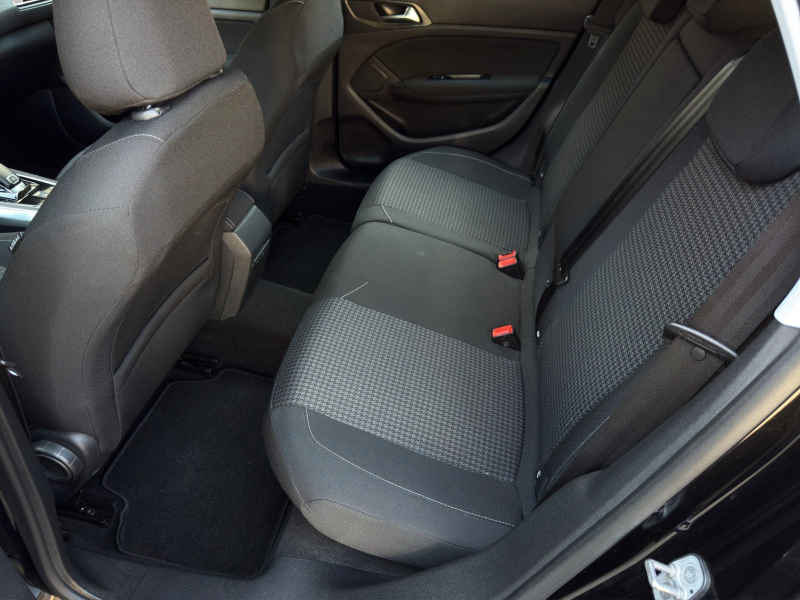 Fahrzeugabbildung Peugeot 308 SW Active Business *.1.Hand*CarPlay*