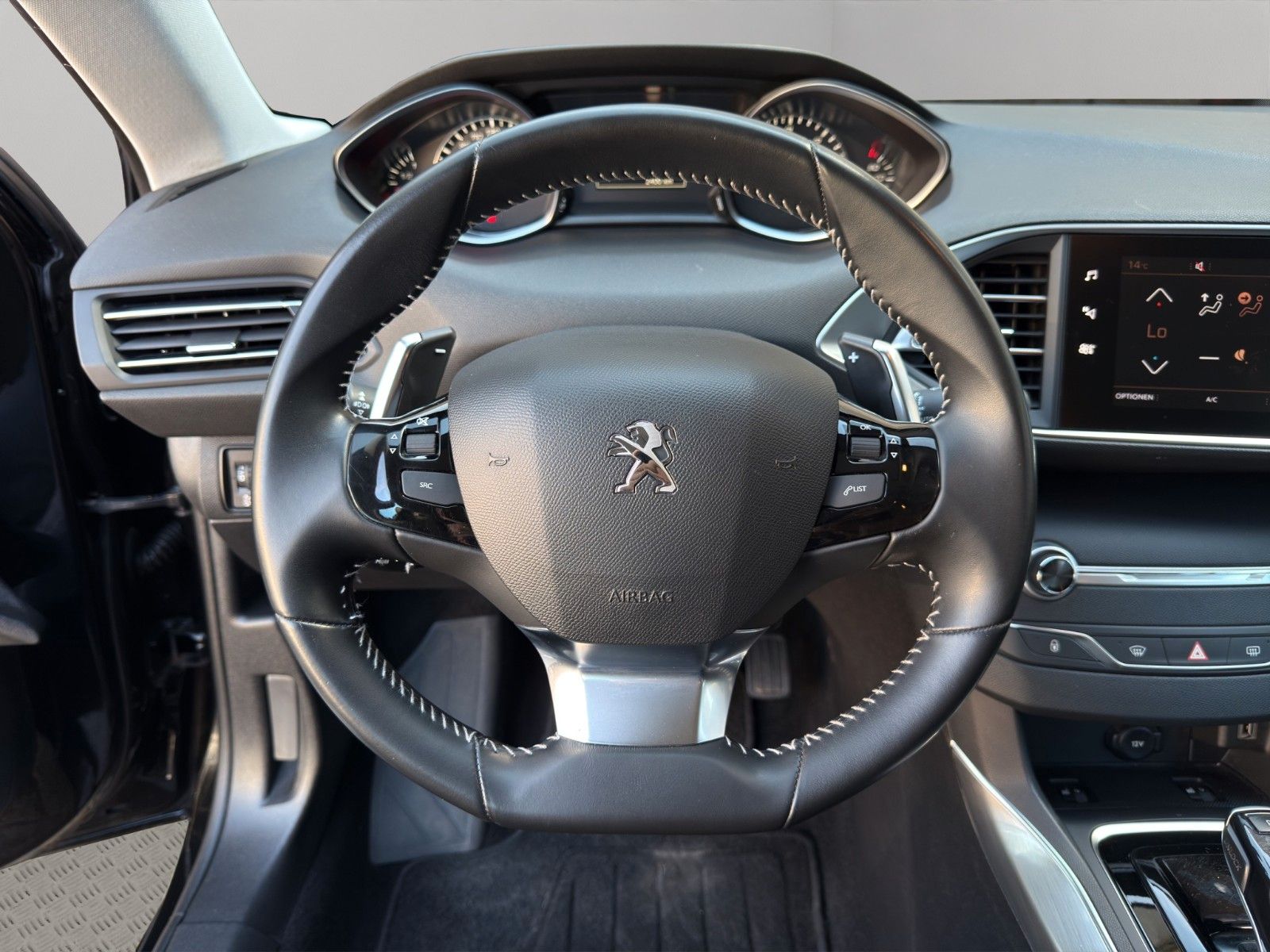 Fahrzeugabbildung Peugeot 308 SW Active Business *.1.Hand*CarPlay*