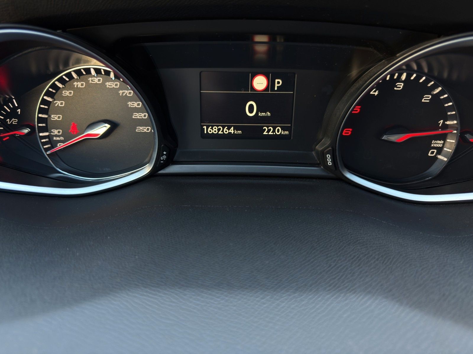 Fahrzeugabbildung Peugeot 308 SW Active Business *.1.Hand*CarPlay*