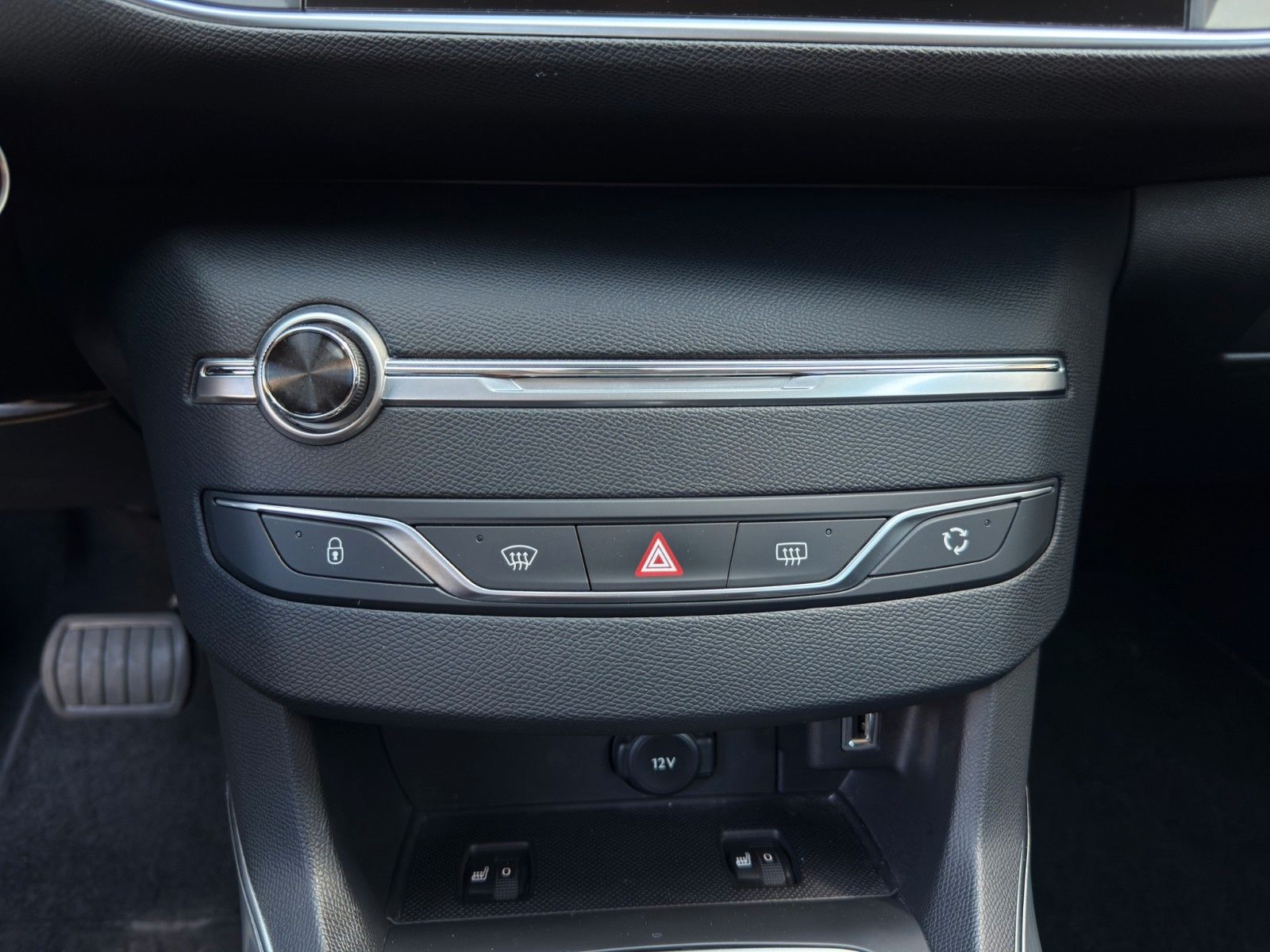 Fahrzeugabbildung Peugeot 308 SW Active Business *.1.Hand*CarPlay*