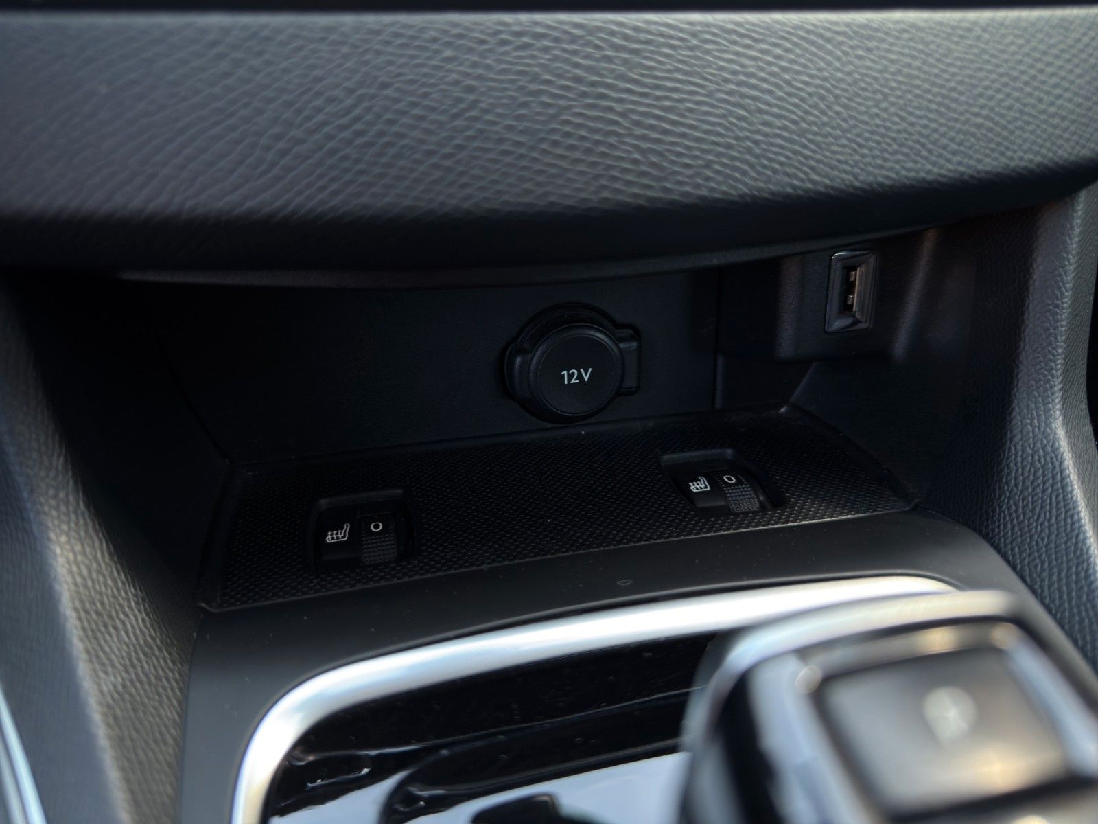 Fahrzeugabbildung Peugeot 308 SW Active Business *.1.Hand*CarPlay*