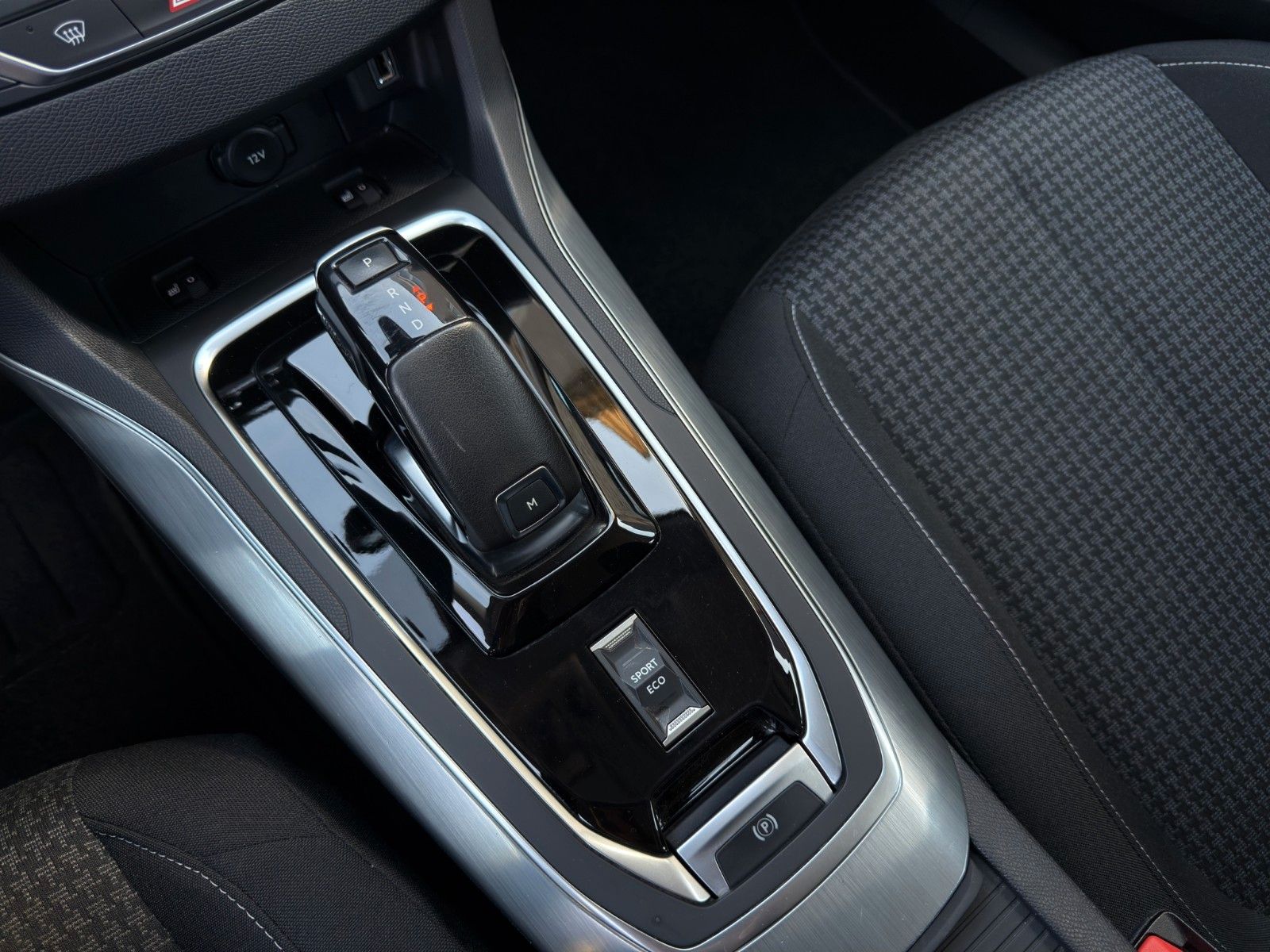 Fahrzeugabbildung Peugeot 308 SW Active Business *.1.Hand*CarPlay*