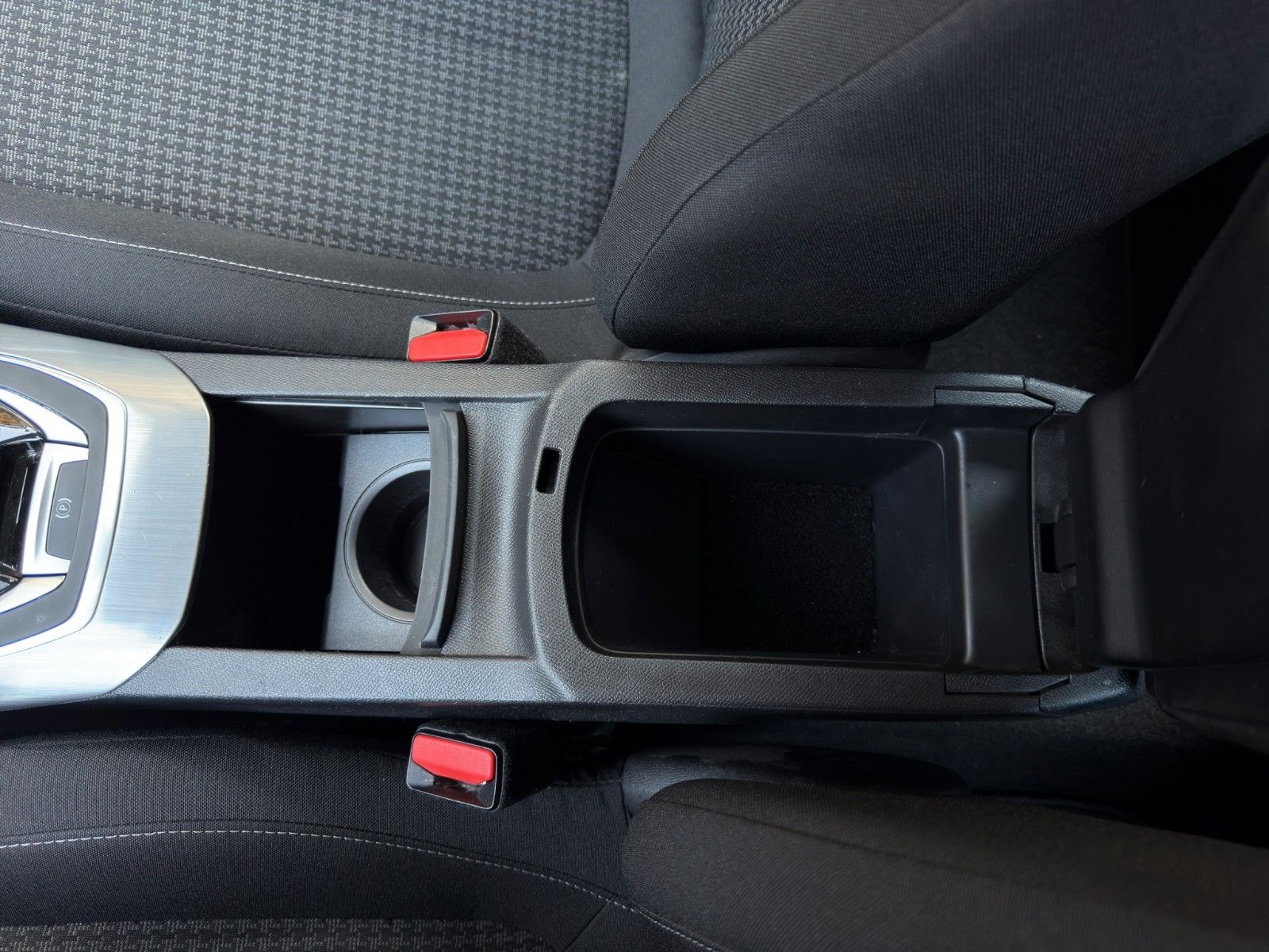 Fahrzeugabbildung Peugeot 308 SW Active Business *.1.Hand*CarPlay*