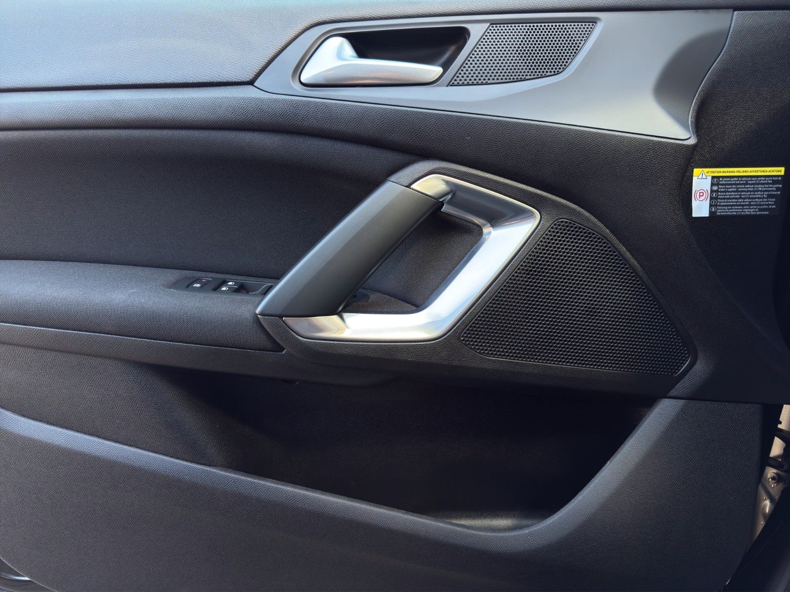 Fahrzeugabbildung Peugeot 308 SW Active Business *.1.Hand*CarPlay*