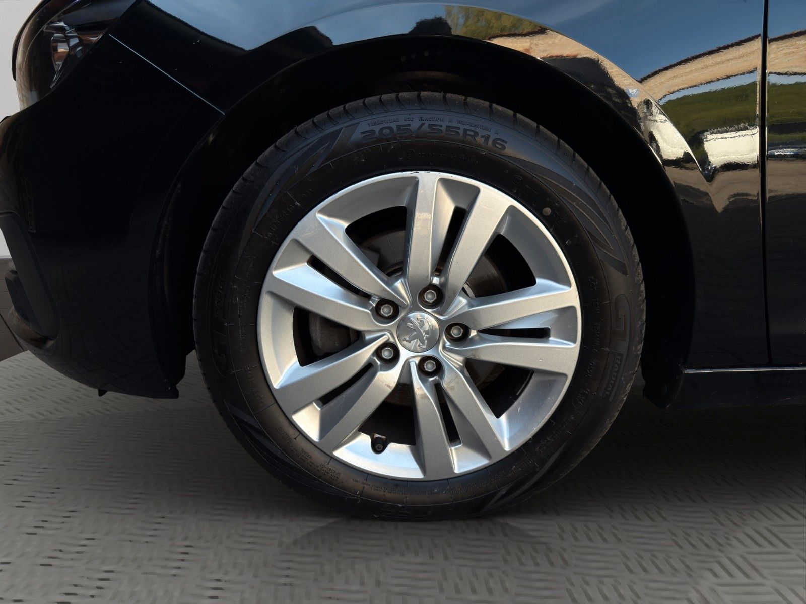 Fahrzeugabbildung Peugeot 308 SW Active Business *.1.Hand*CarPlay*