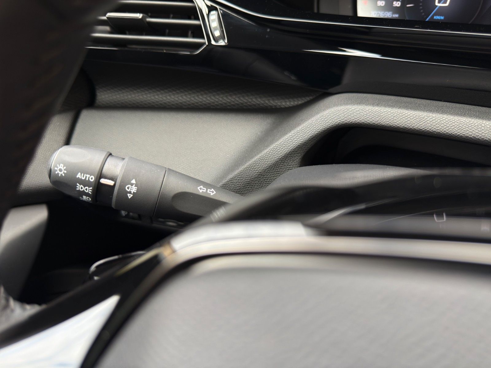 Fahrzeugabbildung Peugeot 308 BlueHDi Active Pack *1.Hand*CarPlay*