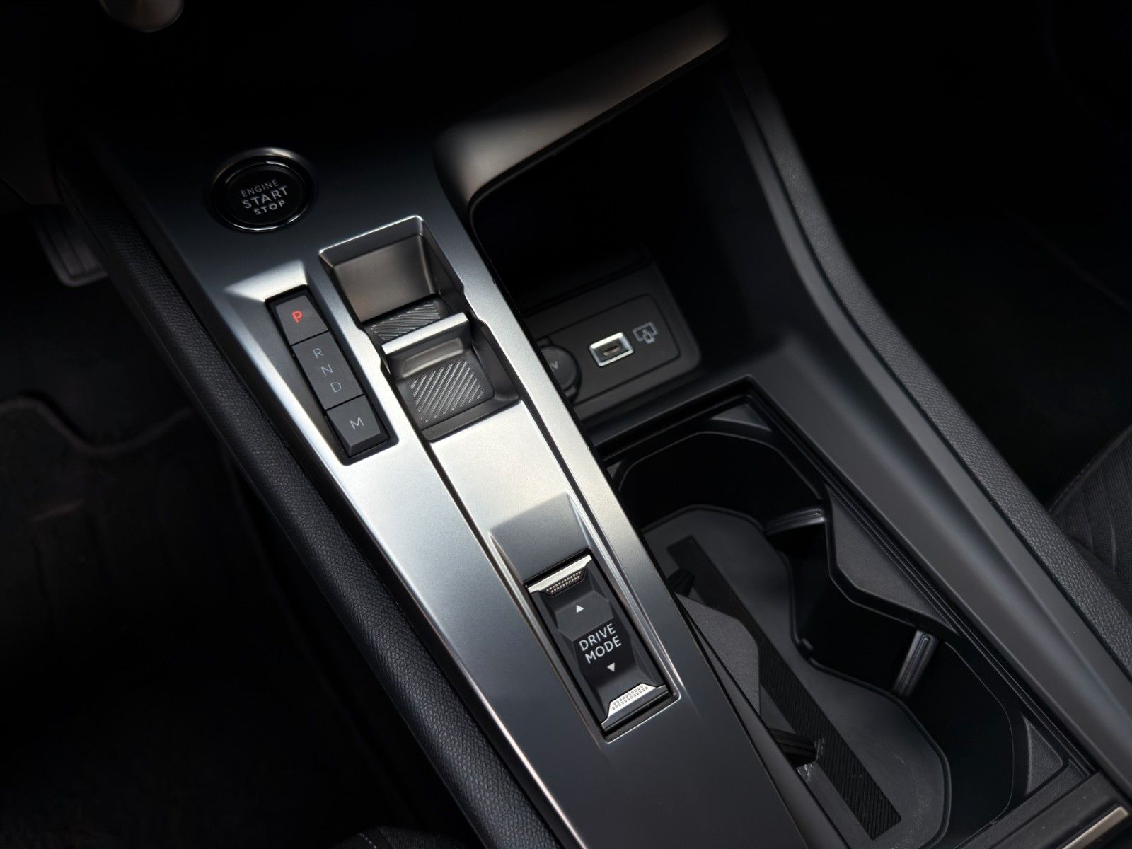 Fahrzeugabbildung Peugeot 308 BlueHDi Active Pack *1.Hand*CarPlay*