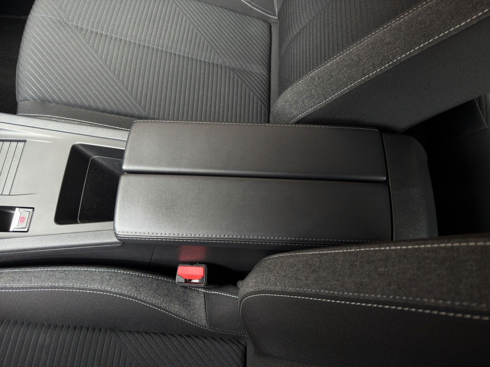 Fahrzeugabbildung Peugeot 308 BlueHDi Active Pack *1.Hand*CarPlay*