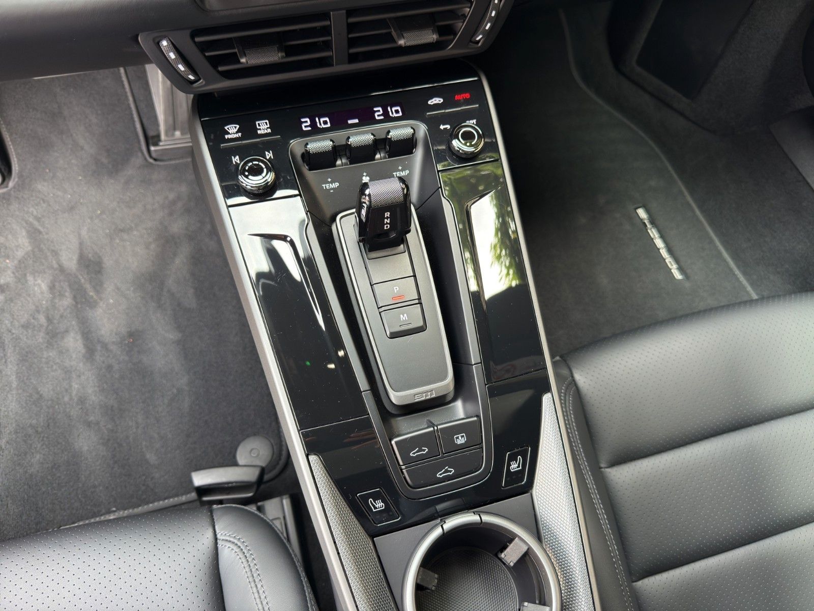Fahrzeugabbildung Porsche 911 992.2 Carrera*PanoDach*SportAGA*Sport-Chrono