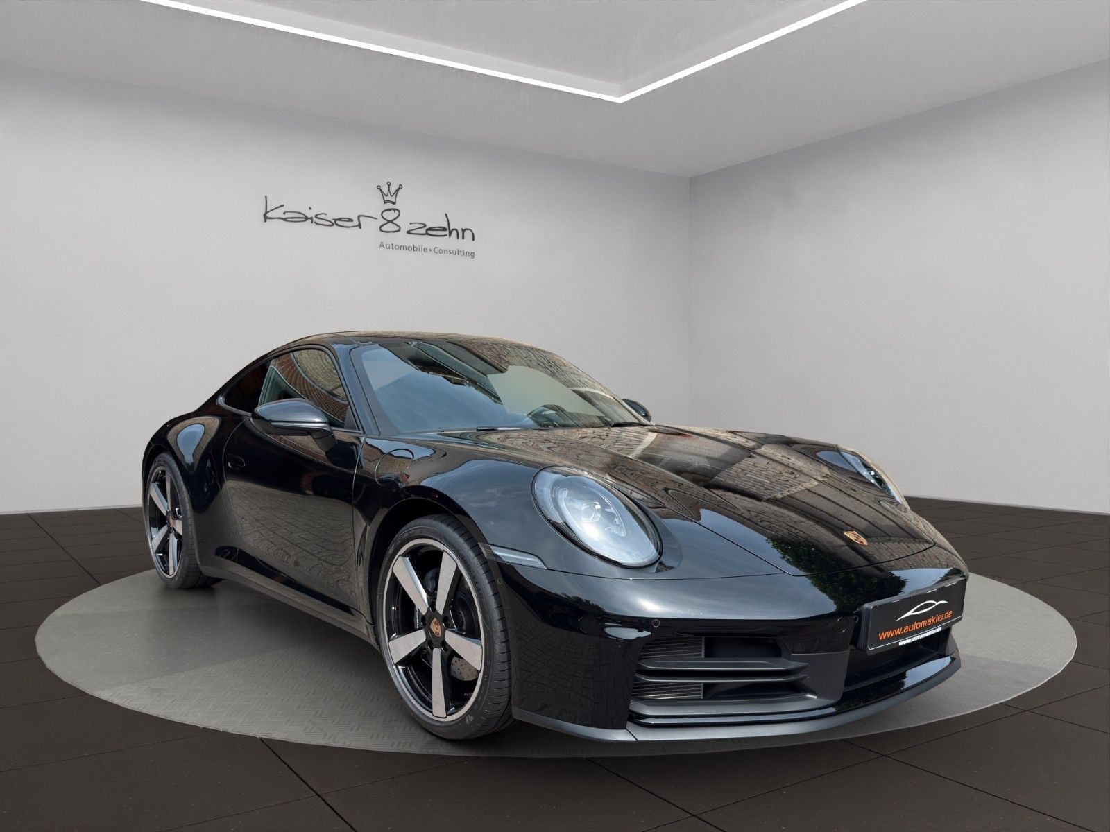 Fahrzeugabbildung Porsche 911 992.2 Carrera*PanoDach*SportAGA*Sport-Chrono