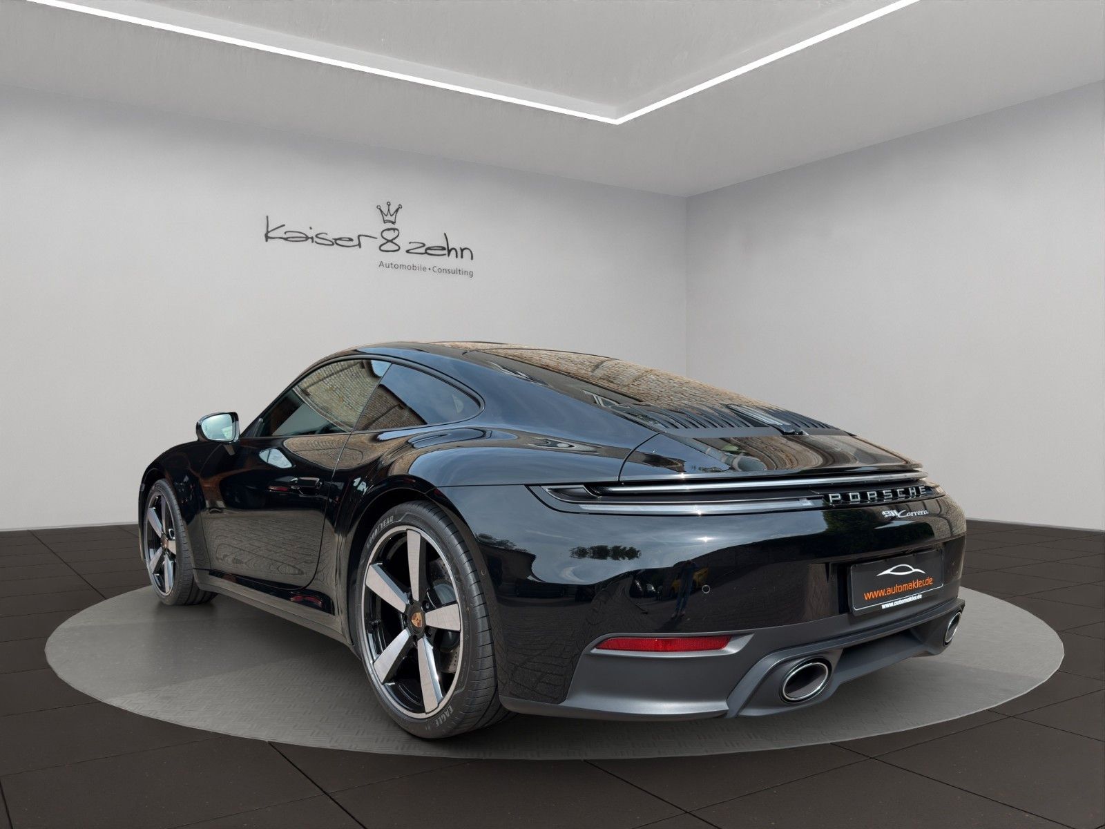 Fahrzeugabbildung Porsche 911 992.2 Carrera*PanoDach*SportAGA*Sport-Chrono