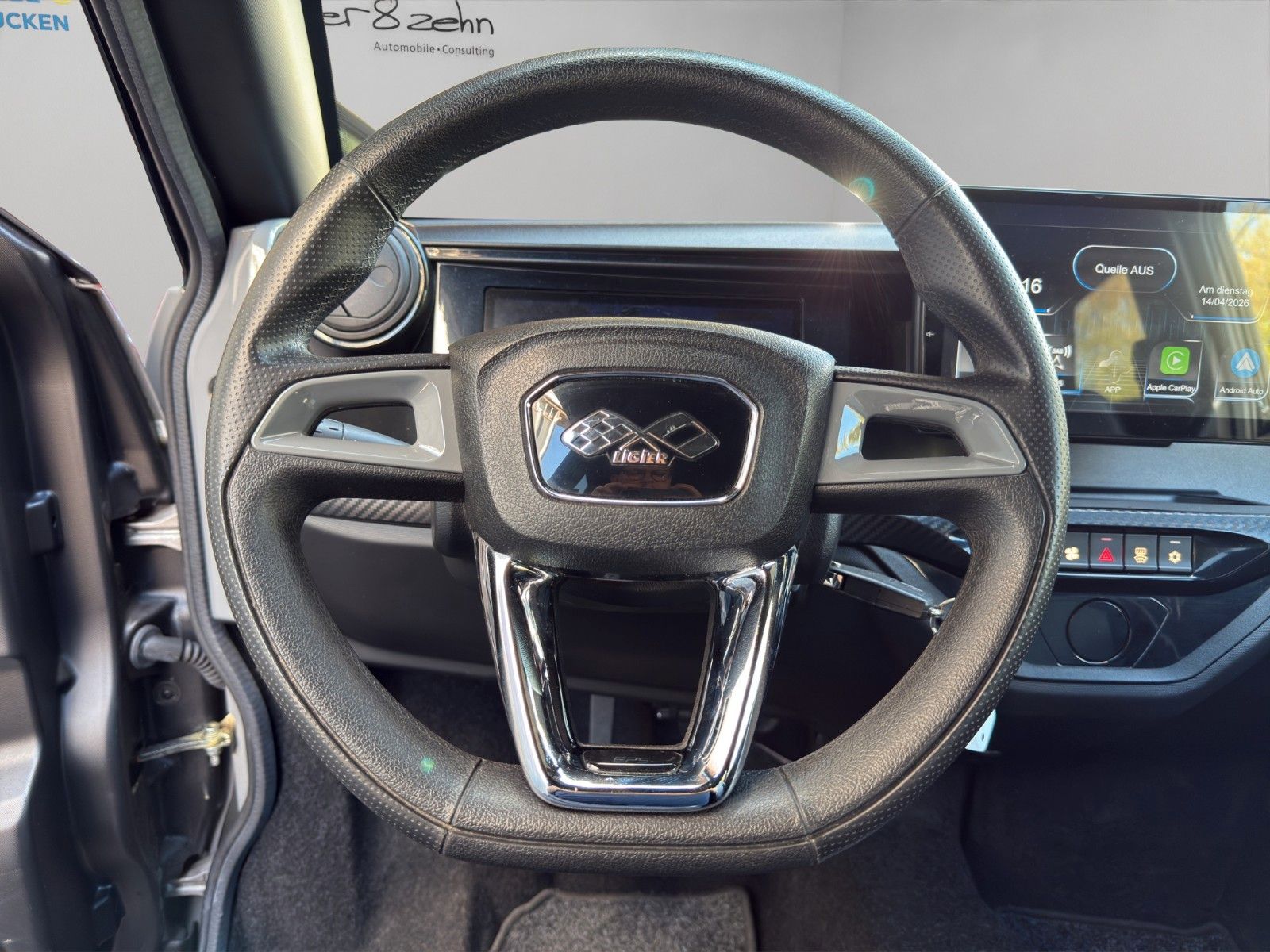 Fahrzeugabbildung Ligier MyLi E R.EBEL *Carplay* *Servo* *Klima*