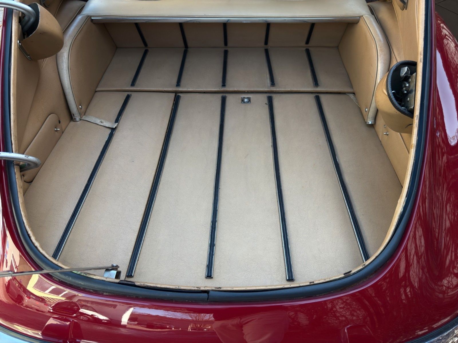 Fahrzeugabbildung Jaguar E-Type Serie 3 V12 Coupé *Classic Data 2-*