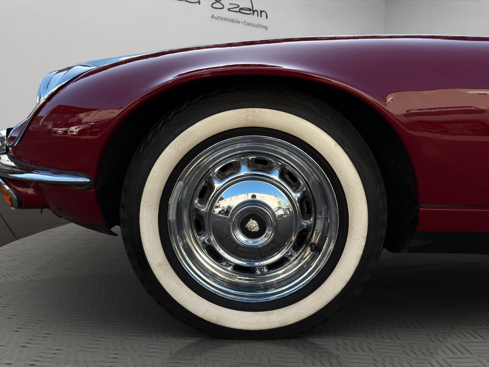 Fahrzeugabbildung Jaguar E-Type Serie 3 V12 Coupé *Classic Data 2-*