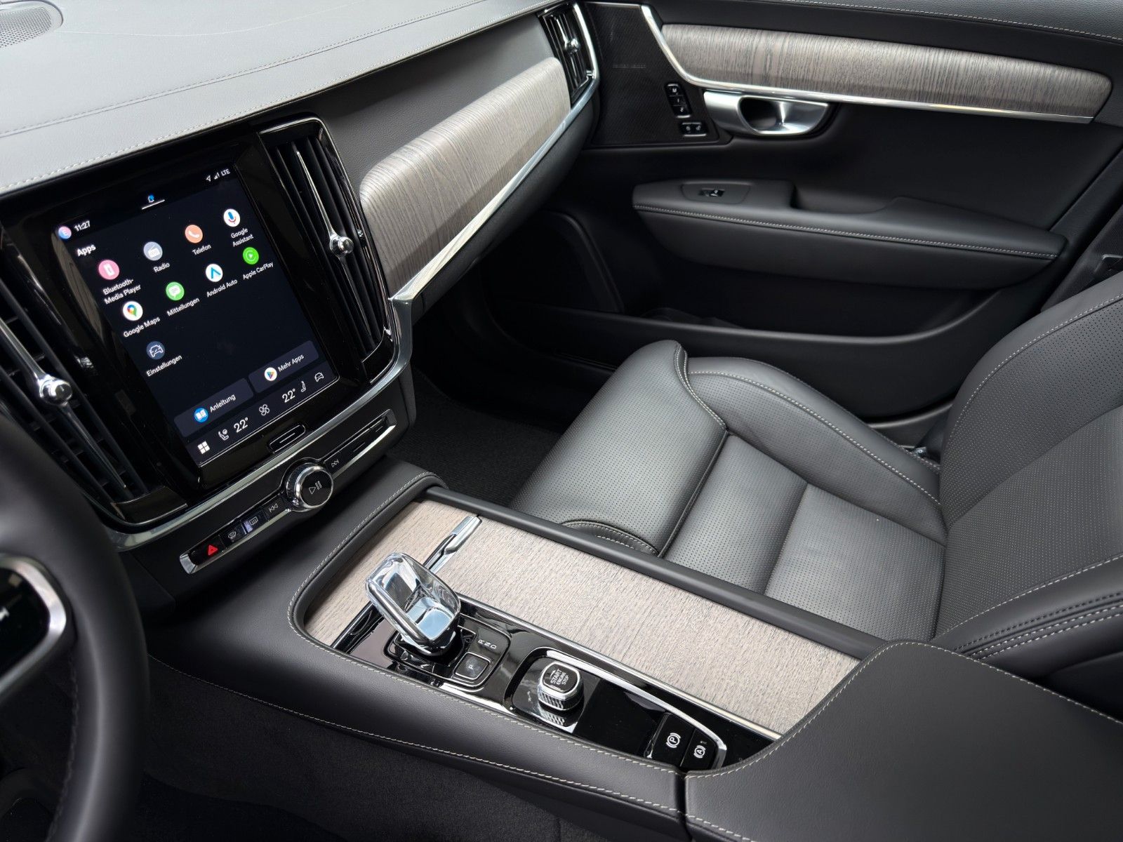 Fahrzeugabbildung Volvo V90 Cross Country Ultimate AWD*CarPlay*AHK*