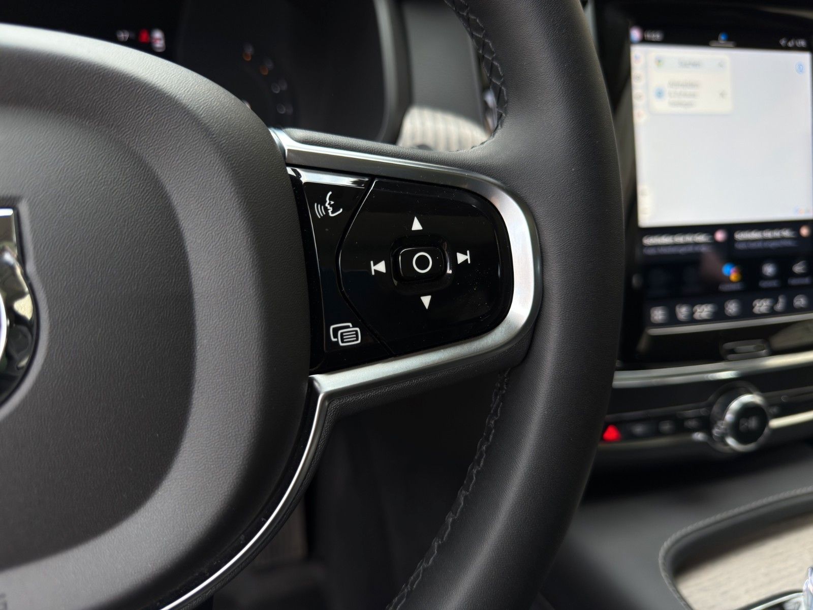 Fahrzeugabbildung Volvo V90 Cross Country Ultimate AWD*CarPlay*AHK*