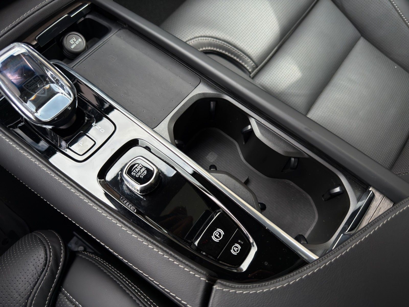 Fahrzeugabbildung Volvo V90 Cross Country Ultimate AWD*CarPlay*AHK*