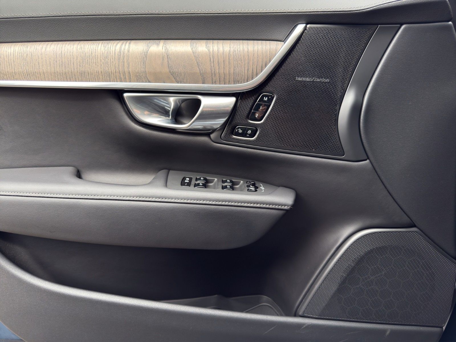 Fahrzeugabbildung Volvo V90 Cross Country Ultimate AWD*CarPlay*AHK*