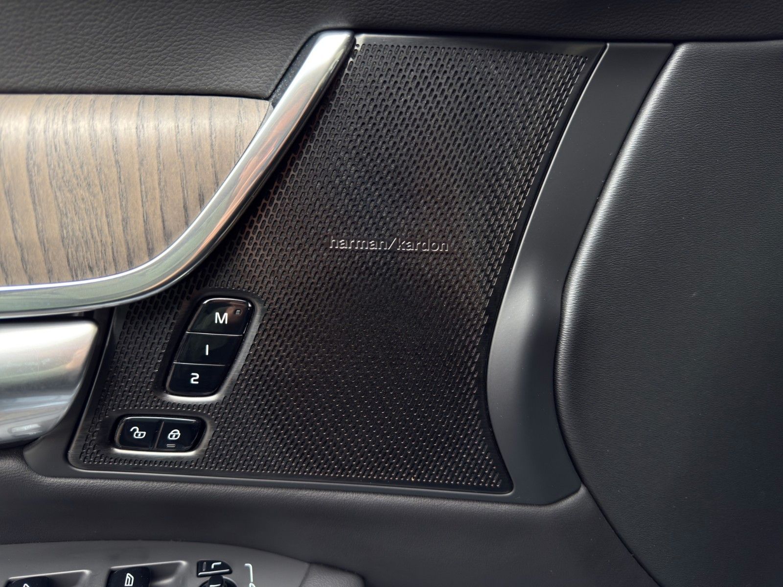 Fahrzeugabbildung Volvo V90 Cross Country Ultimate AWD*CarPlay*AHK*