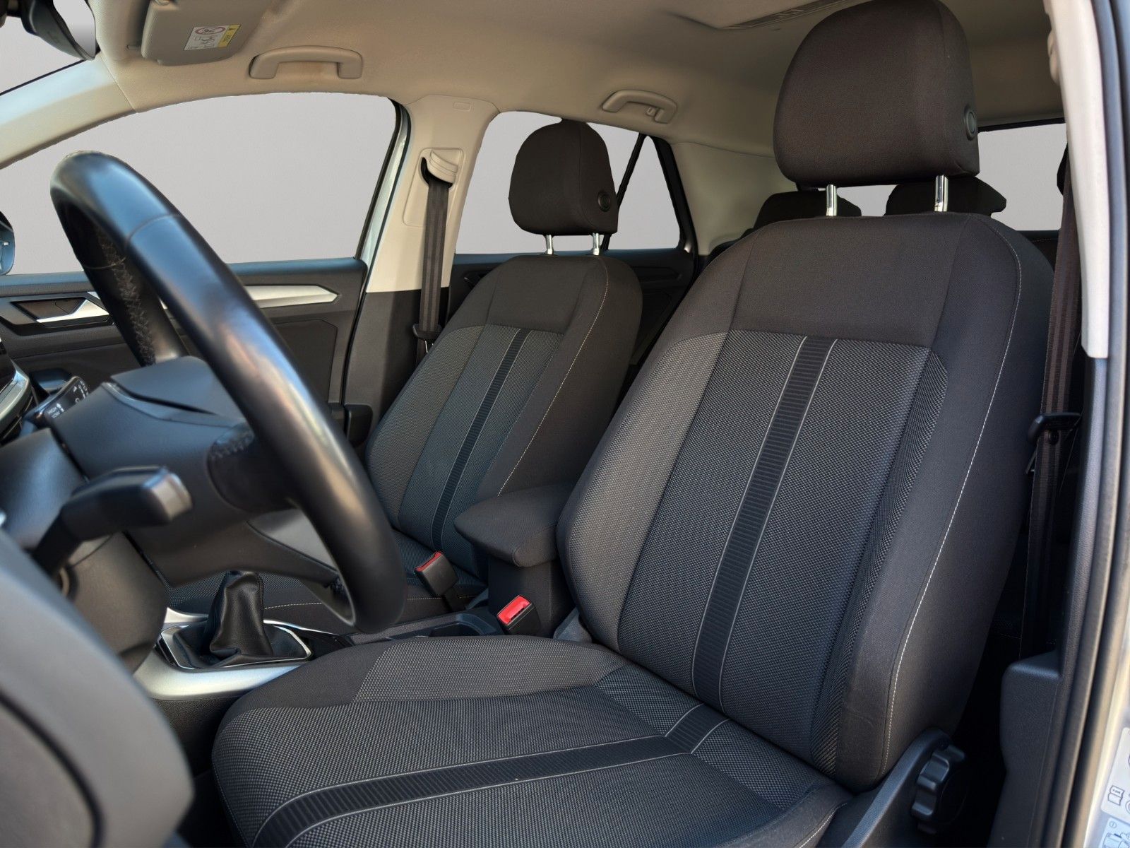 Fahrzeugabbildung Volkswagen T-Roc Life 1.0 TSI *2.Hand*CarPlay*