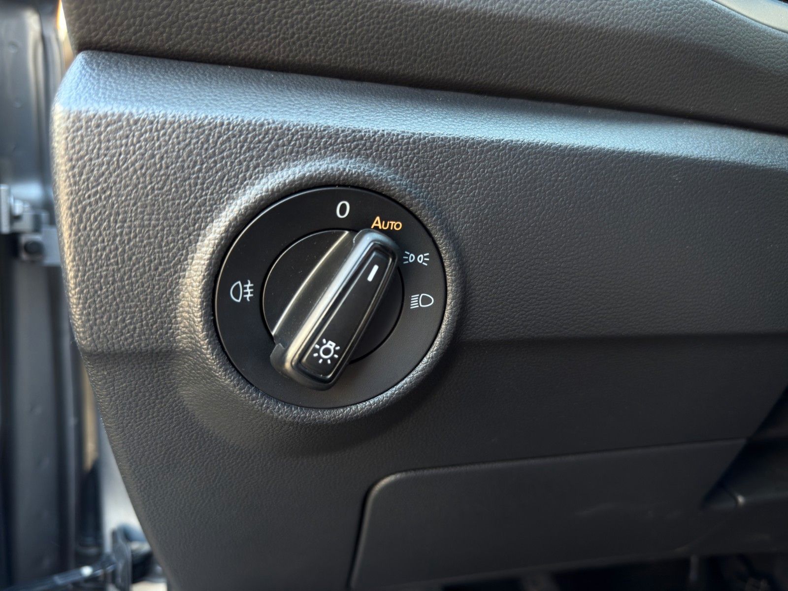 Fahrzeugabbildung Volkswagen T-Roc Life 1.0 TSI *2.Hand*CarPlay*