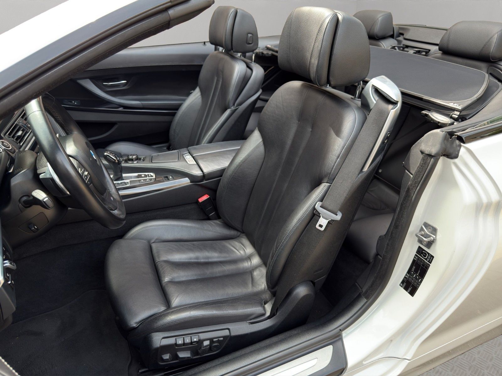 Fahrzeugabbildung BMW 650i Cabriolet *2.Hand*