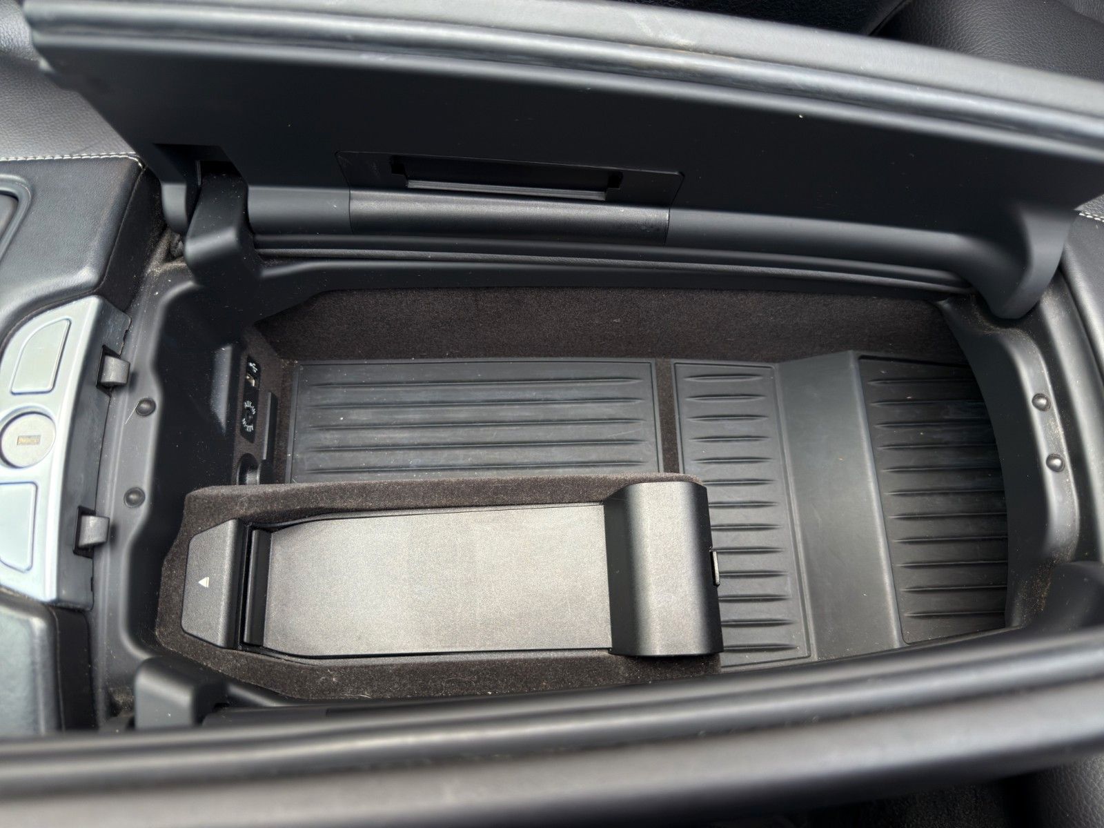 Fahrzeugabbildung BMW 650i Cabriolet *2.Hand*