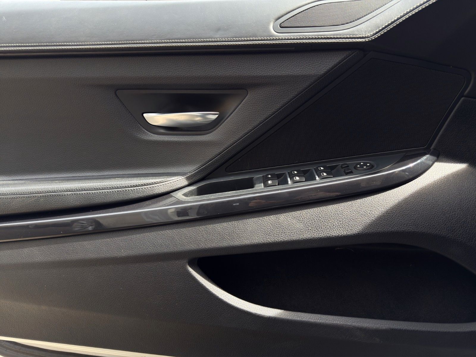Fahrzeugabbildung BMW 650i Cabriolet *2.Hand*