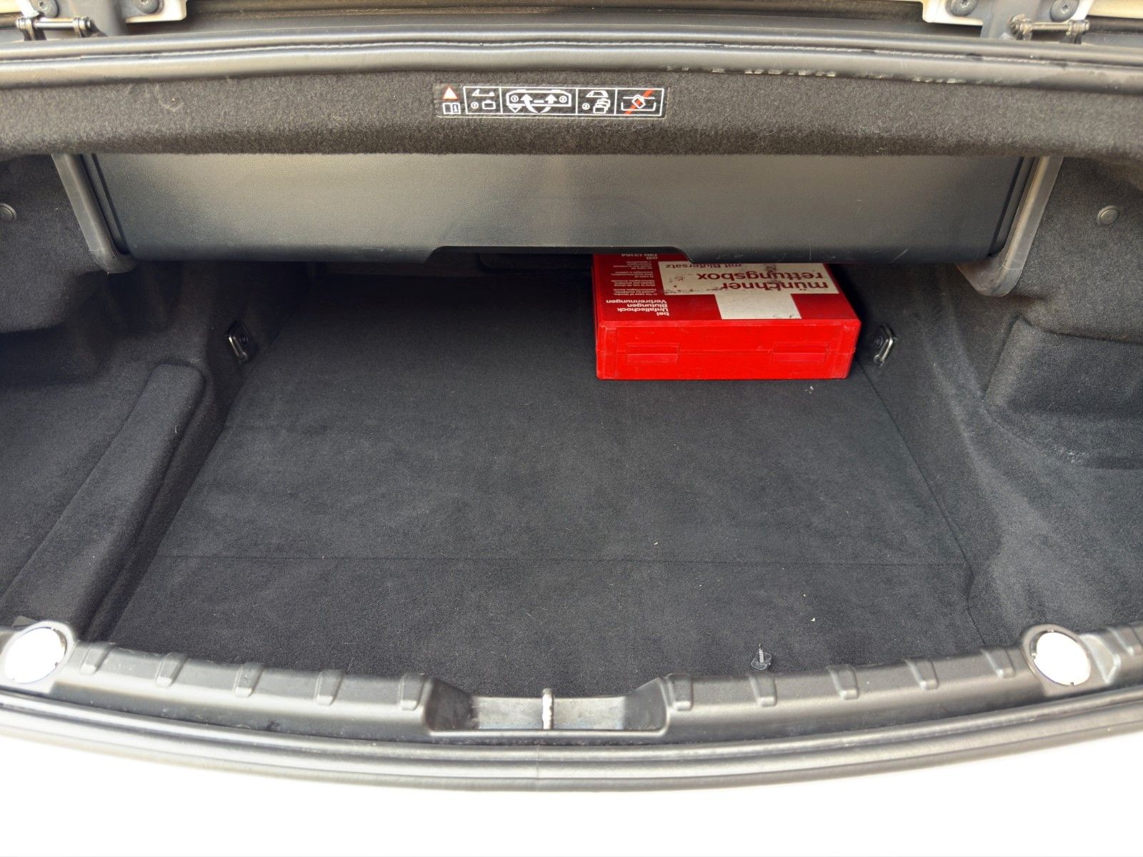 Fahrzeugabbildung BMW 650i Cabriolet *2.Hand*