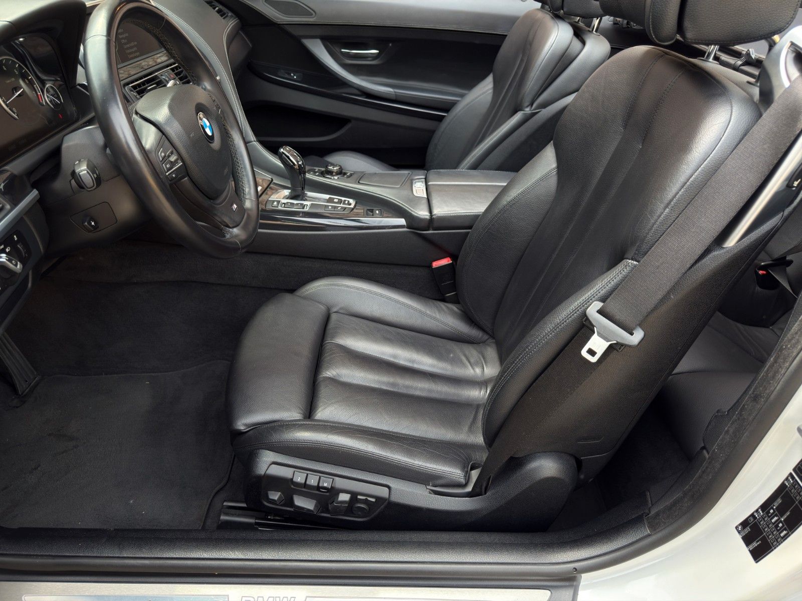 Fahrzeugabbildung BMW 650i Cabriolet *2.Hand*