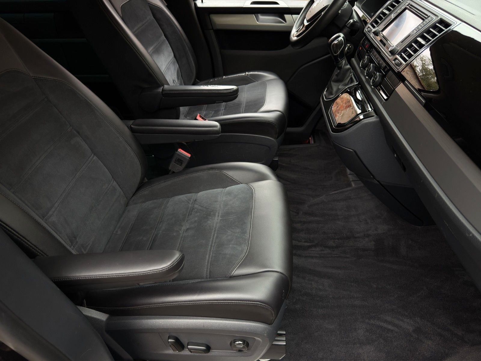 Fahrzeugabbildung Volkswagen T6 Multivan Generation Six *1.Hand*Automatik*
