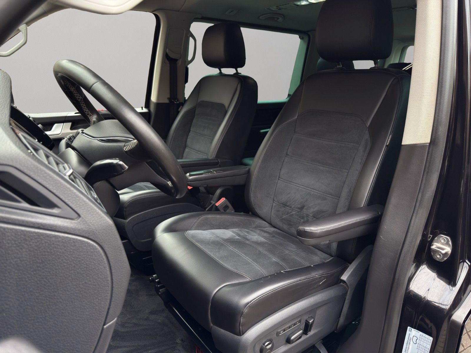 Fahrzeugabbildung Volkswagen T6 Multivan Generation Six *1.Hand*Automatik*