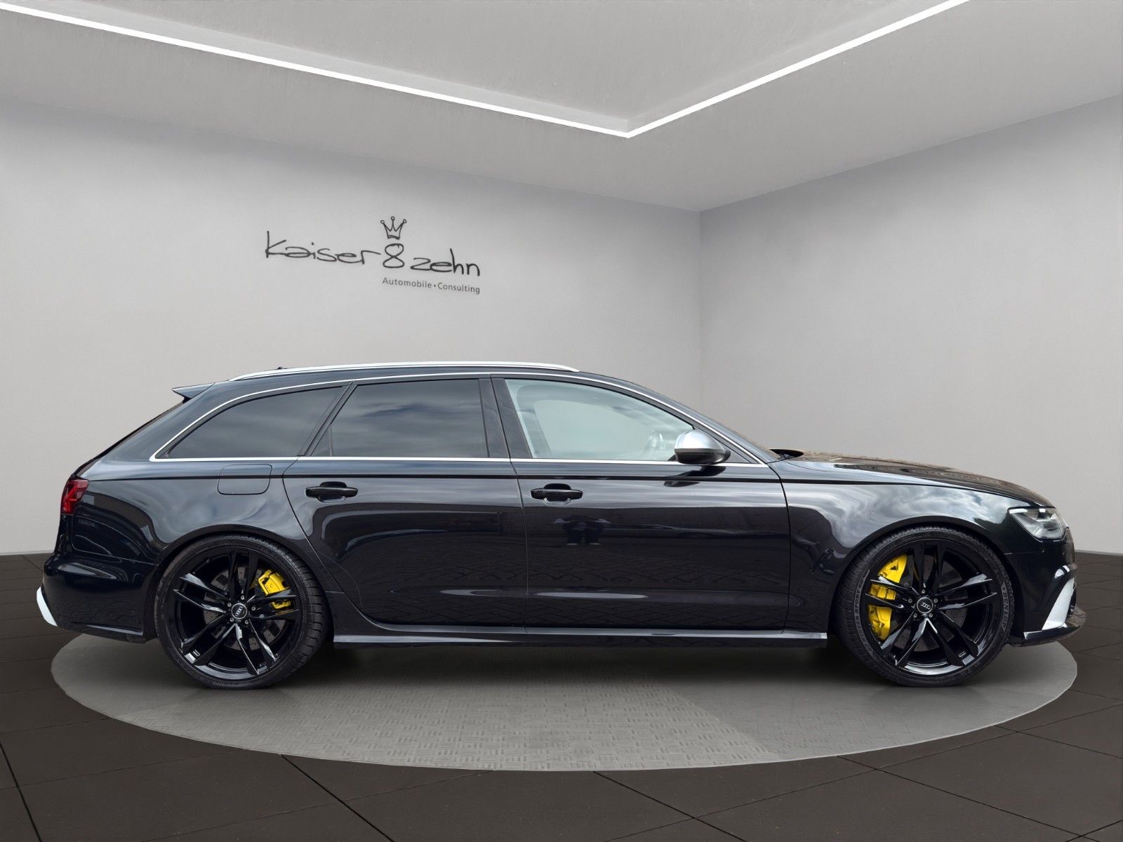 Fahrzeugabbildung Audi RS 6 Avant 4.0 TFSI quattro *Keramikbremse*