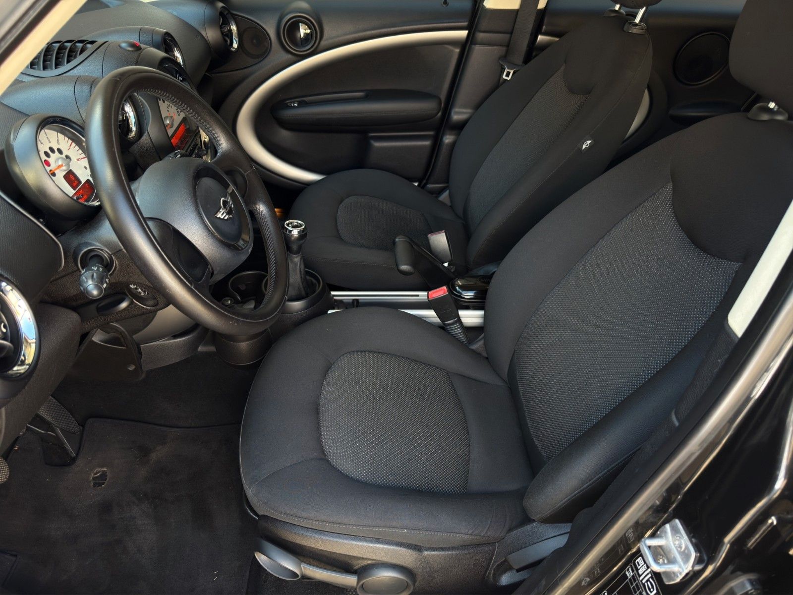 Fahrzeugabbildung MINI Cooper Countryman *2.Hand*Pepper*Sitz-Hzg*Klima*