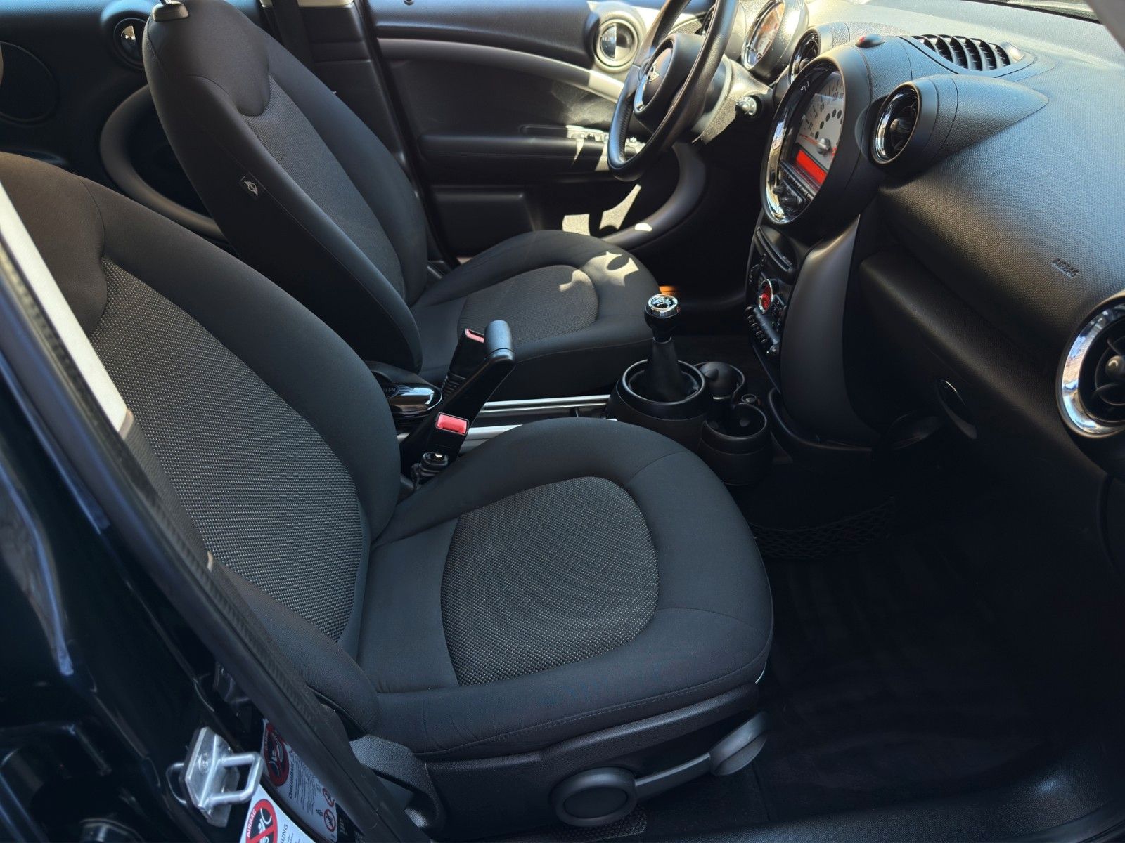 Fahrzeugabbildung MINI Cooper Countryman *2.Hand*Pepper*Sitz-Hzg*Klima*