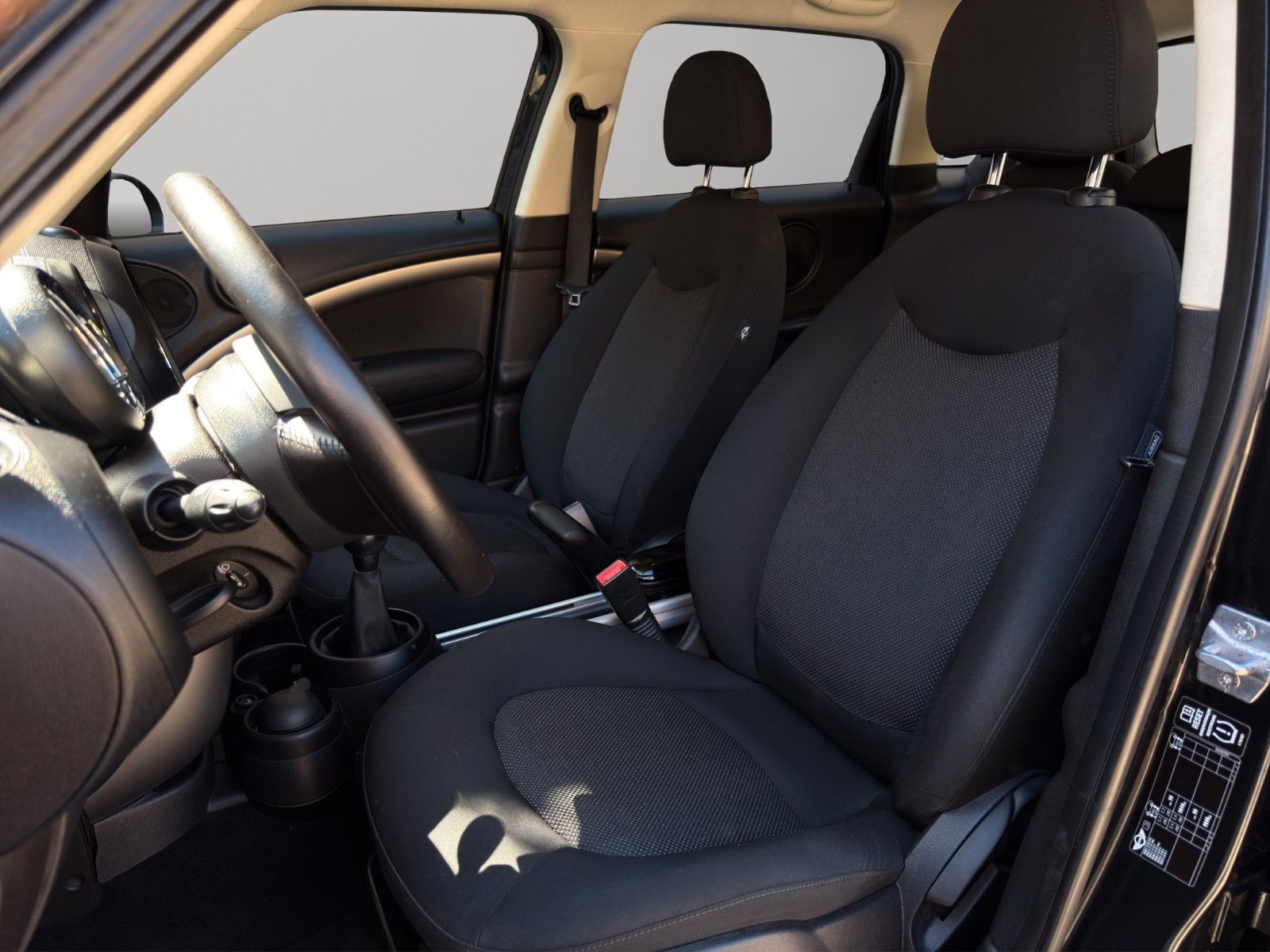 Fahrzeugabbildung MINI Cooper Countryman *2.Hand*Pepper*Sitz-Hzg*Klima*