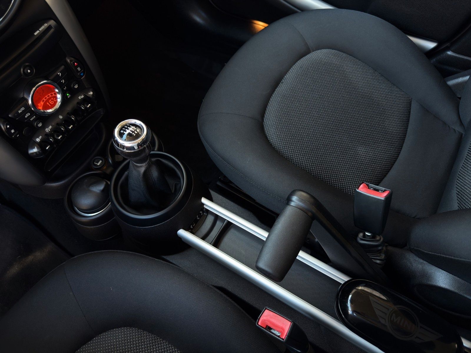 Fahrzeugabbildung MINI Cooper Countryman *2.Hand*Pepper*Sitz-Hzg*Klima*