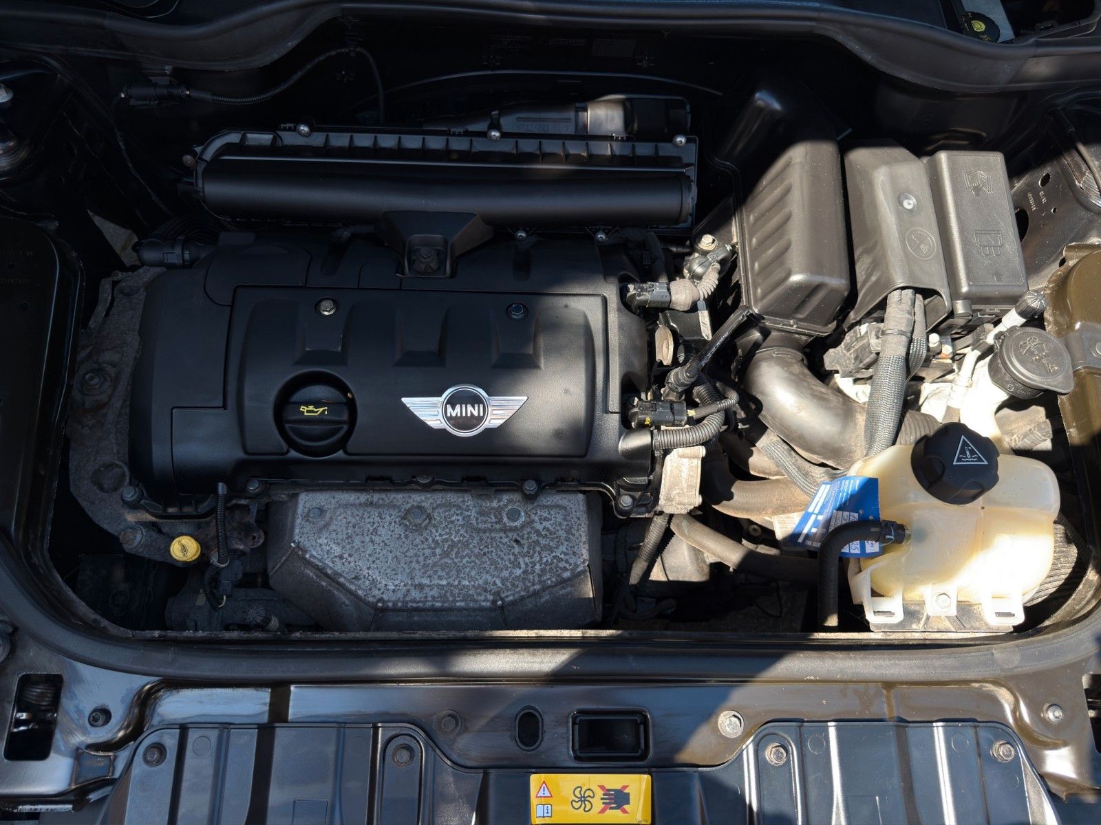 Fahrzeugabbildung MINI Cooper Countryman *2.Hand*Pepper*Sitz-Hzg*Klima*