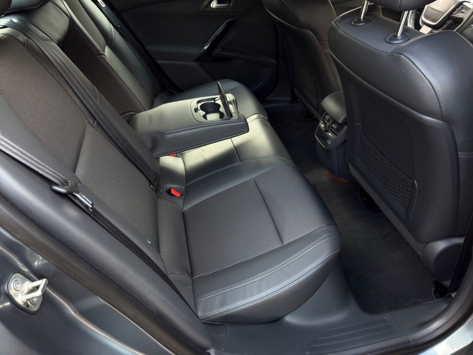 Fahrzeugabbildung Peugeot 508 HDi FAP 140 Allure *2.Hand*PDC*Teilleder*