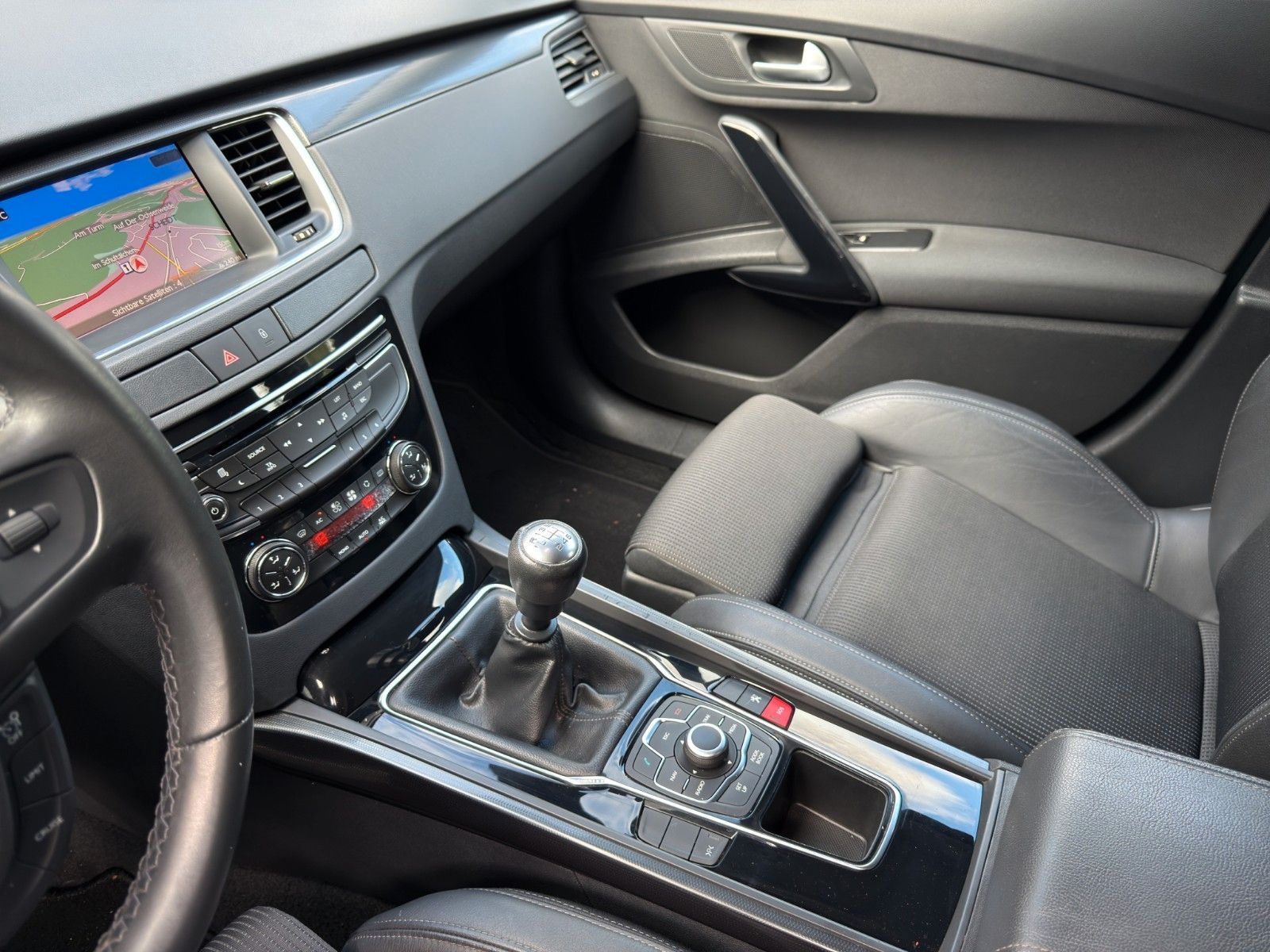 Fahrzeugabbildung Peugeot 508 HDi FAP 140 Allure *2.Hand*PDC*Teilleder*