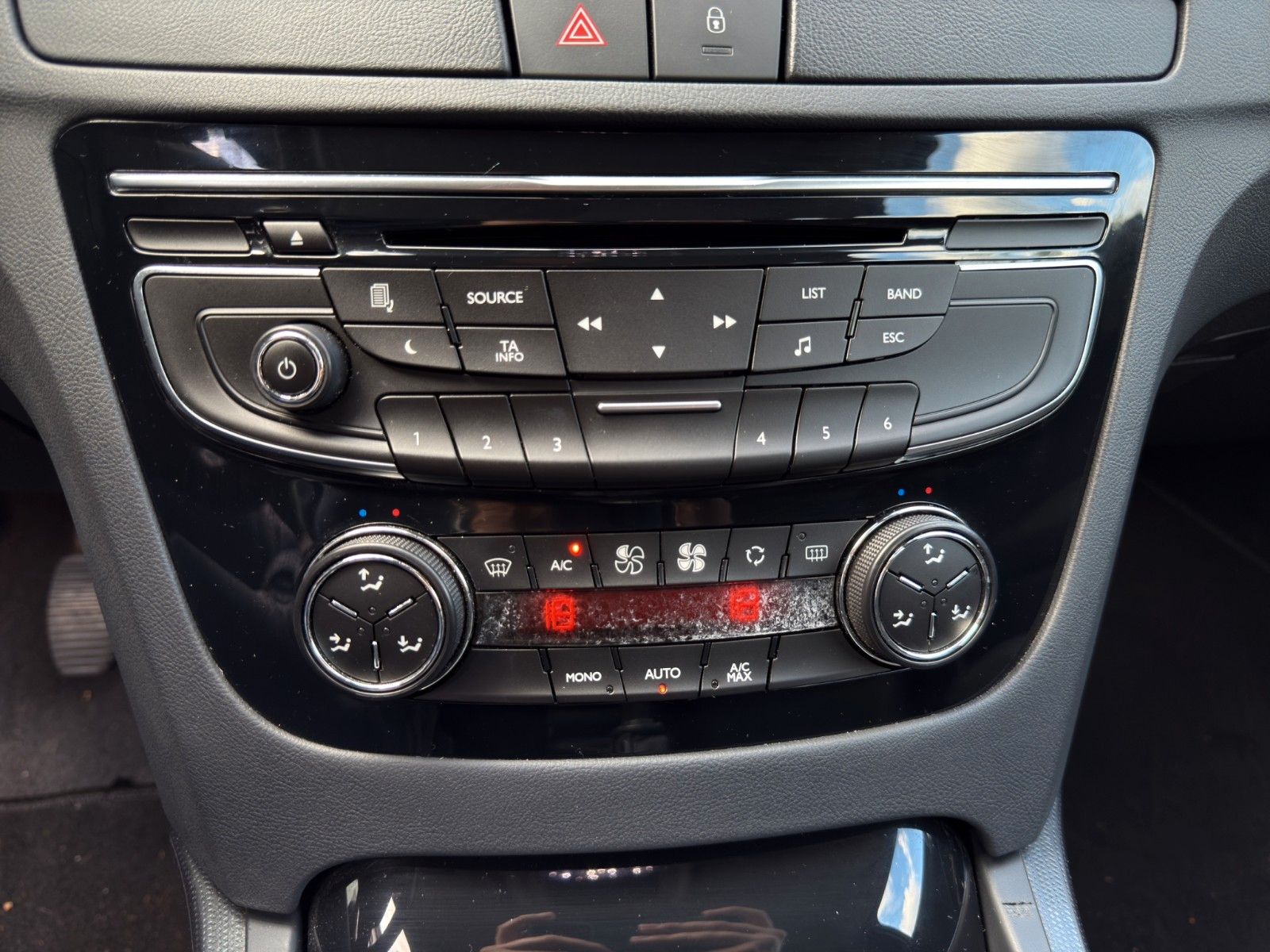 Fahrzeugabbildung Peugeot 508 HDi FAP 140 Allure *2.Hand*PDC*Teilleder*