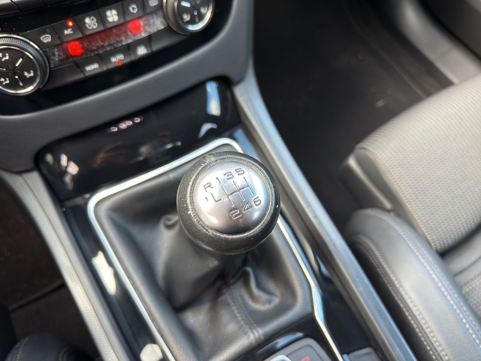 Fahrzeugabbildung Peugeot 508 HDi FAP 140 Allure *2.Hand*PDC*Teilleder*