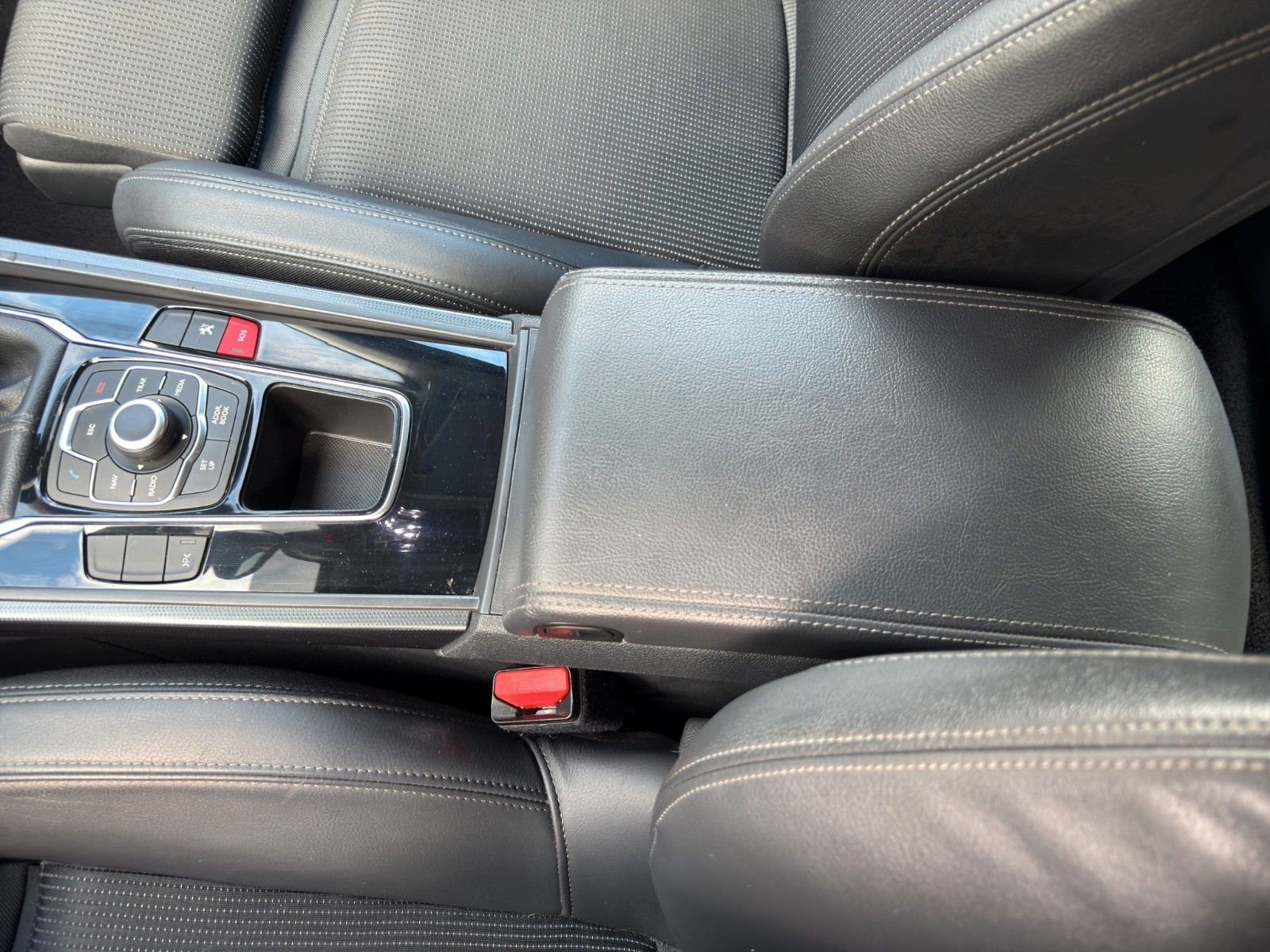 Fahrzeugabbildung Peugeot 508 HDi FAP 140 Allure *2.Hand*PDC*Teilleder*