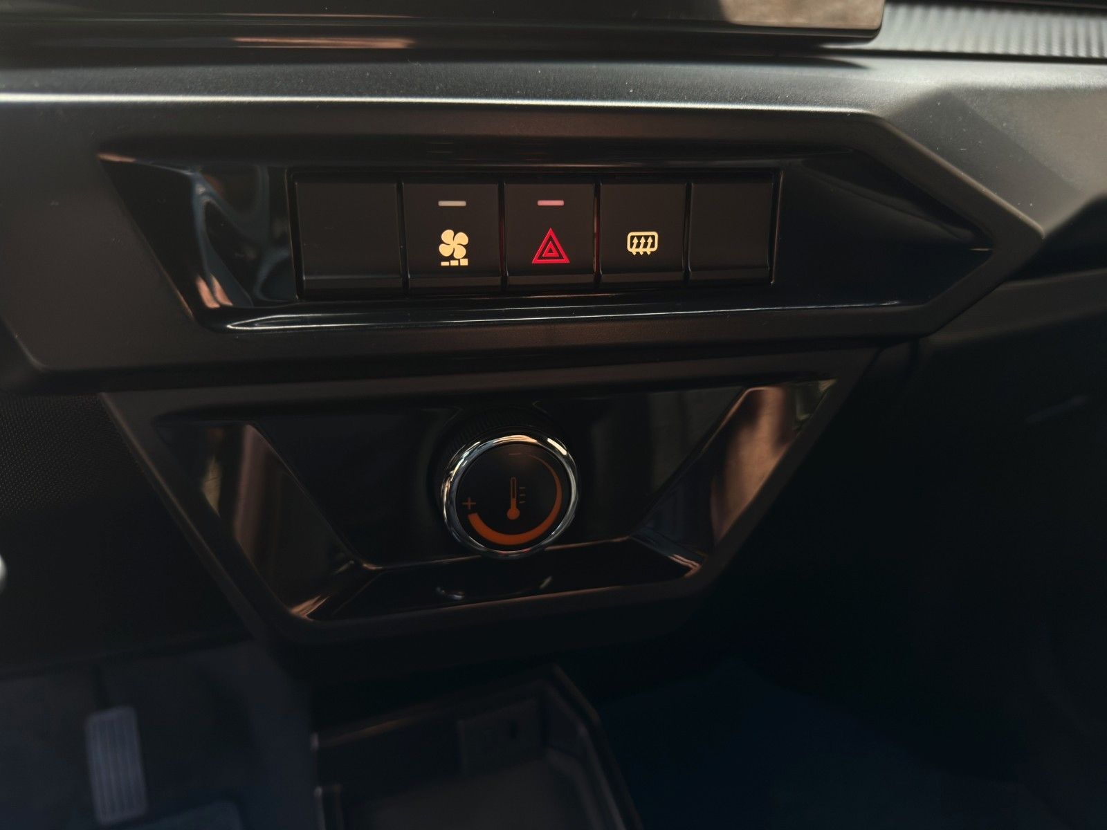 Fahrzeugabbildung Ligier JS 50 D Select E5+ *CarPlay* *sofort*