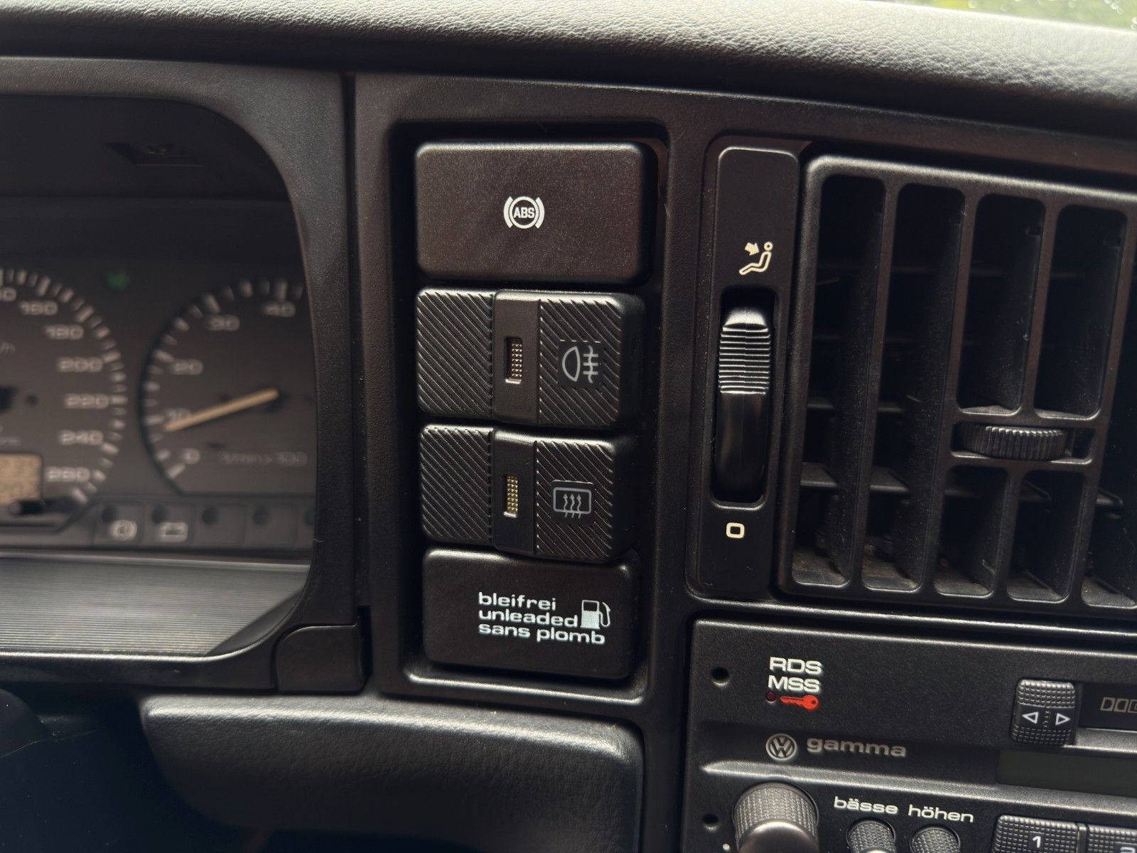 Fahrzeugabbildung Volkswagen Corrado 16V *3.Hand*Classic Data Note 2*